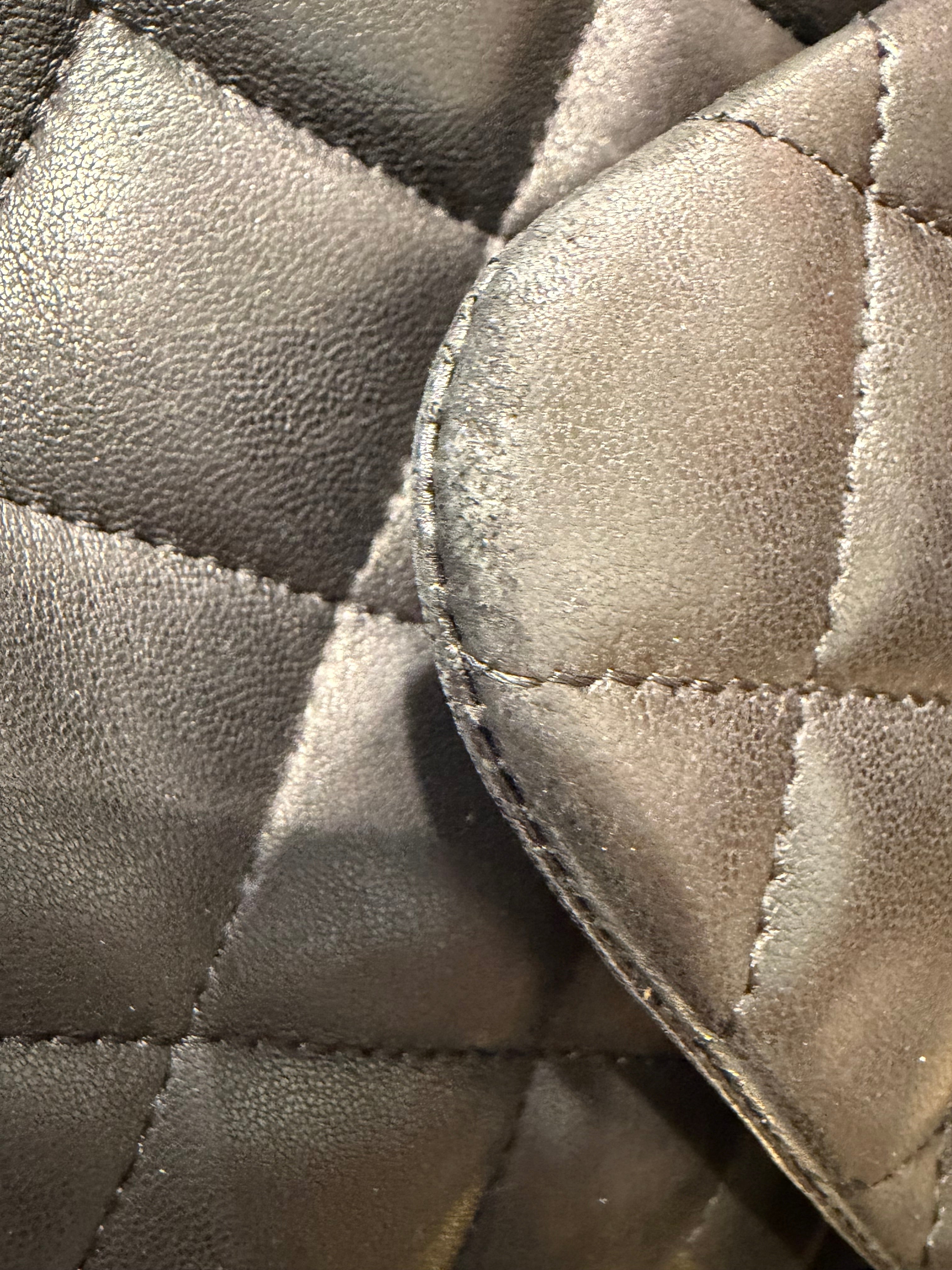 Chanel Jumbo Single Flap – Lambskin – Gold Hardware