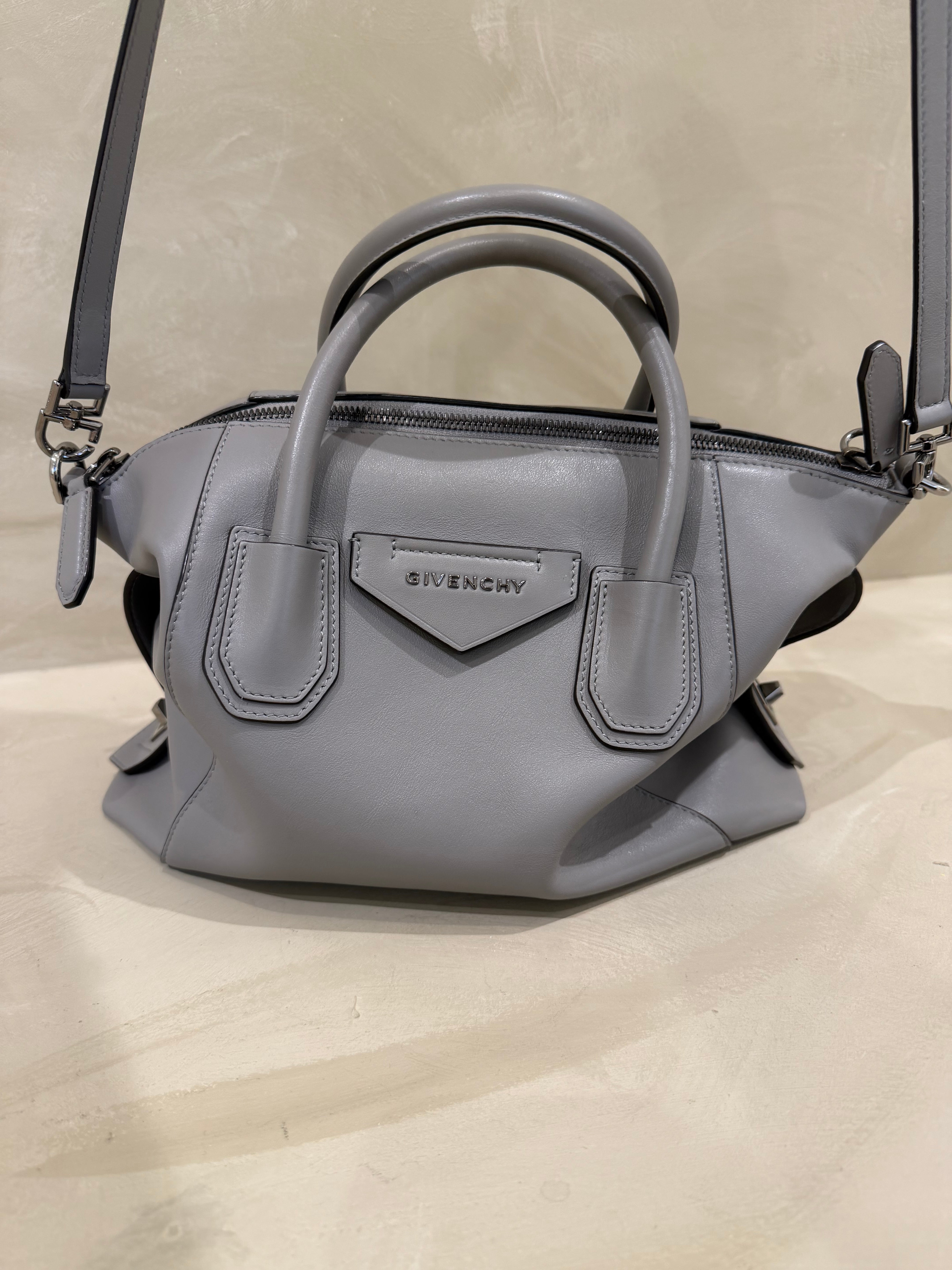 Givenchy Antigona | Grey | Excellent Condition | Dust Bag Only