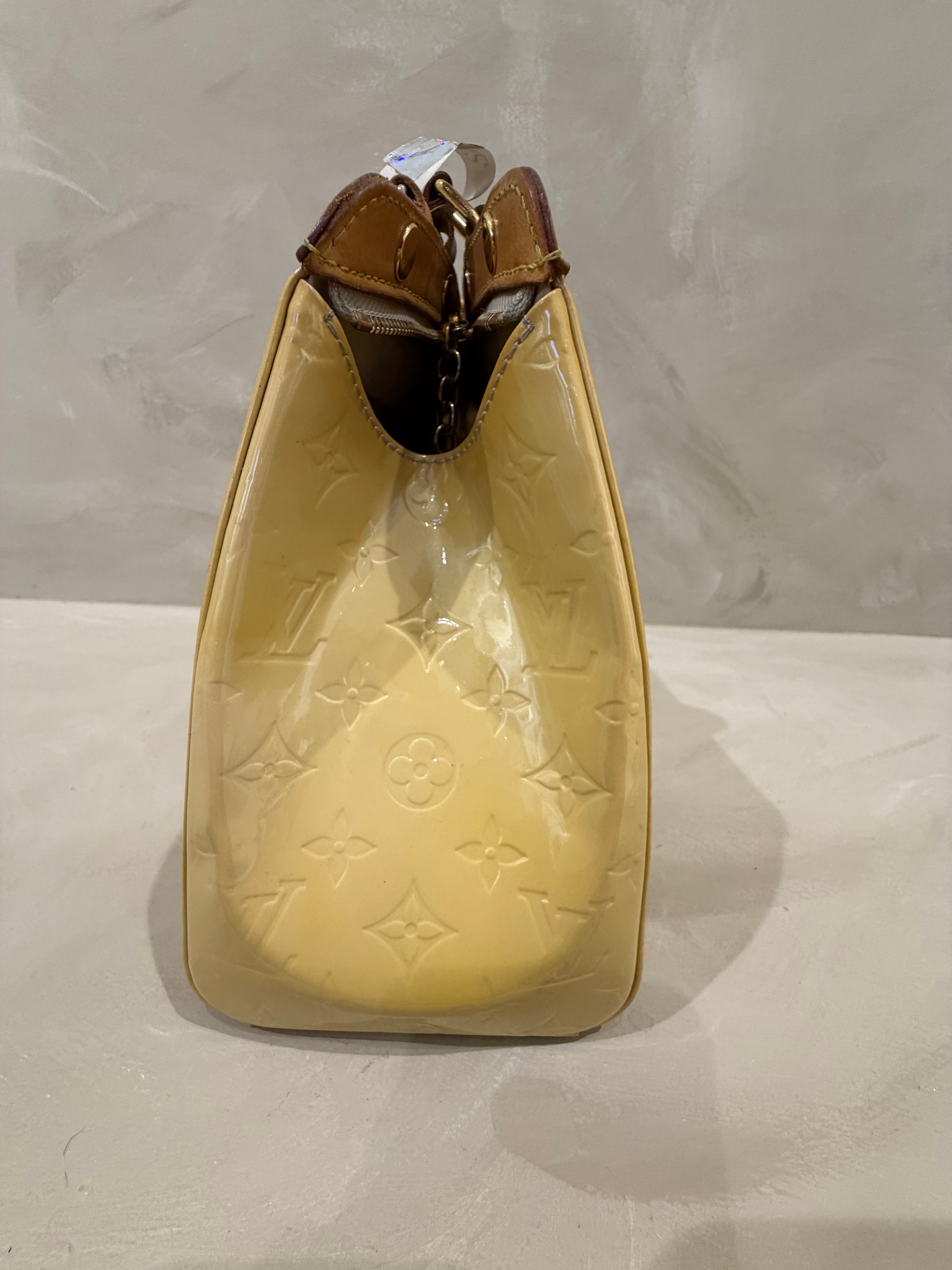 Louis Vuitton Vernis Brea Yellow Patent Vernis — Pre-Owned