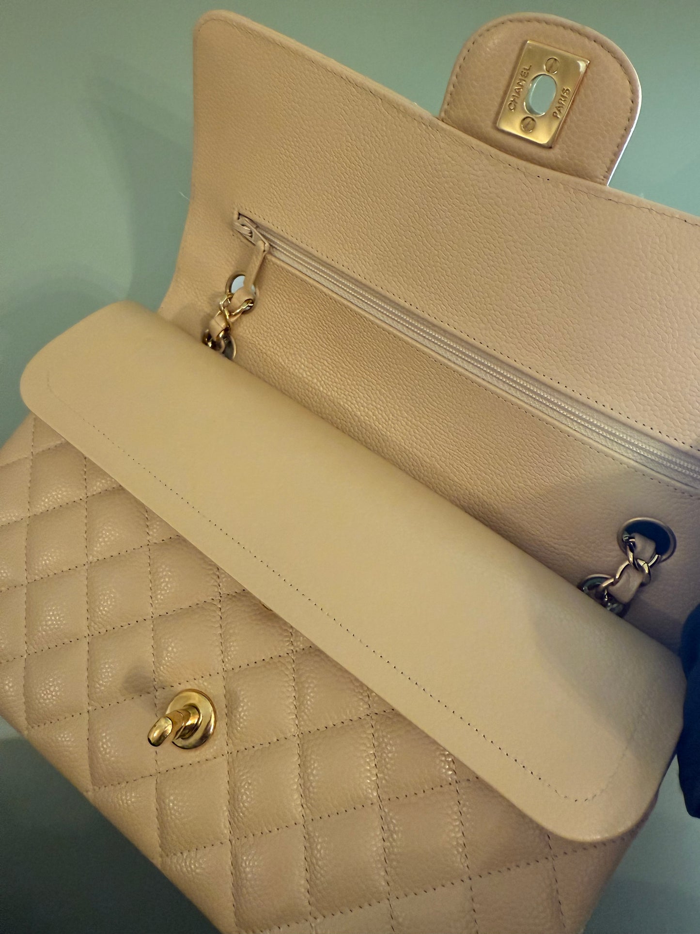 Chanel medium Beige Classic Flap