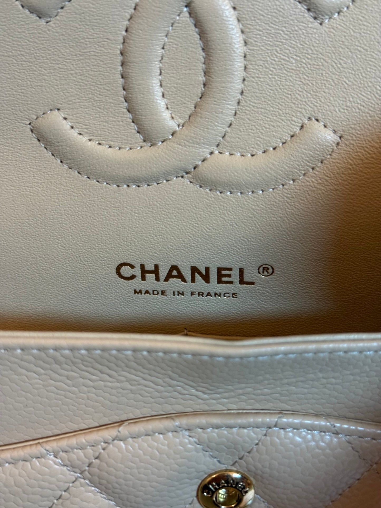 Chanel medium Beige Classic Flap