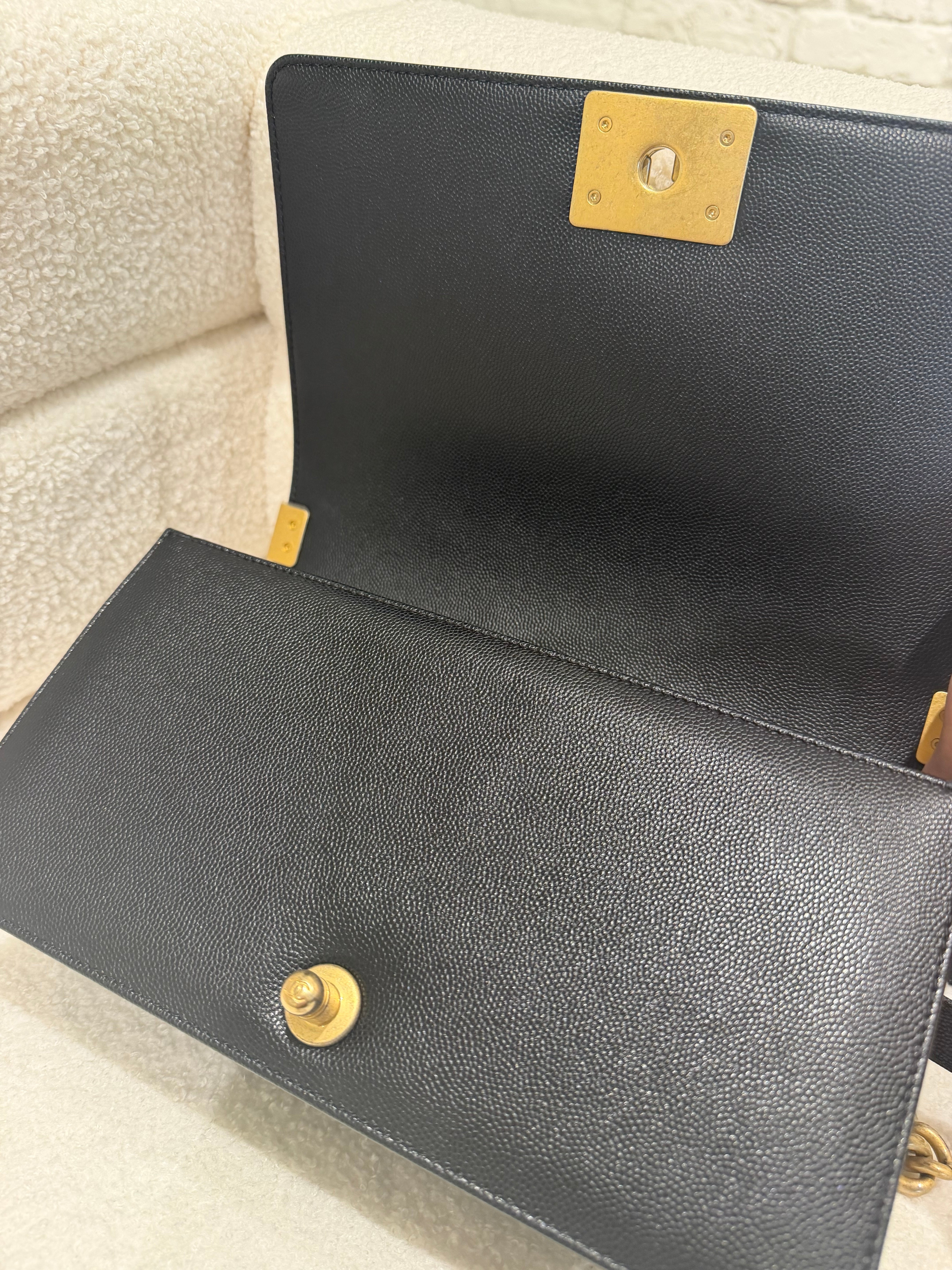 Chanel Boy Bag Medium | Caviar | Gold Hardware | Microchipped | Pristine