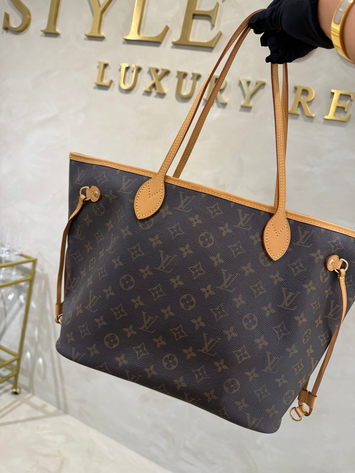 Louis Vuitton Neverfull MM | Monogram Canvas | Gold Hardware | Excellent