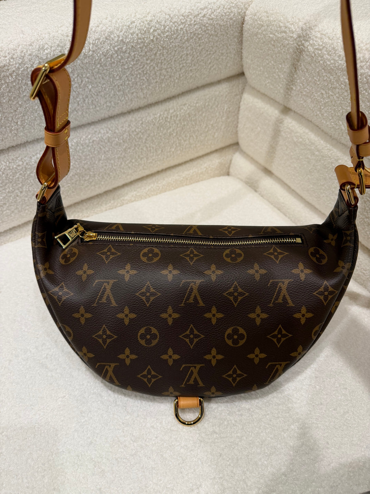 Louis Vuitton Monogram Bumbag | Pristine | Microchipped (reserved)