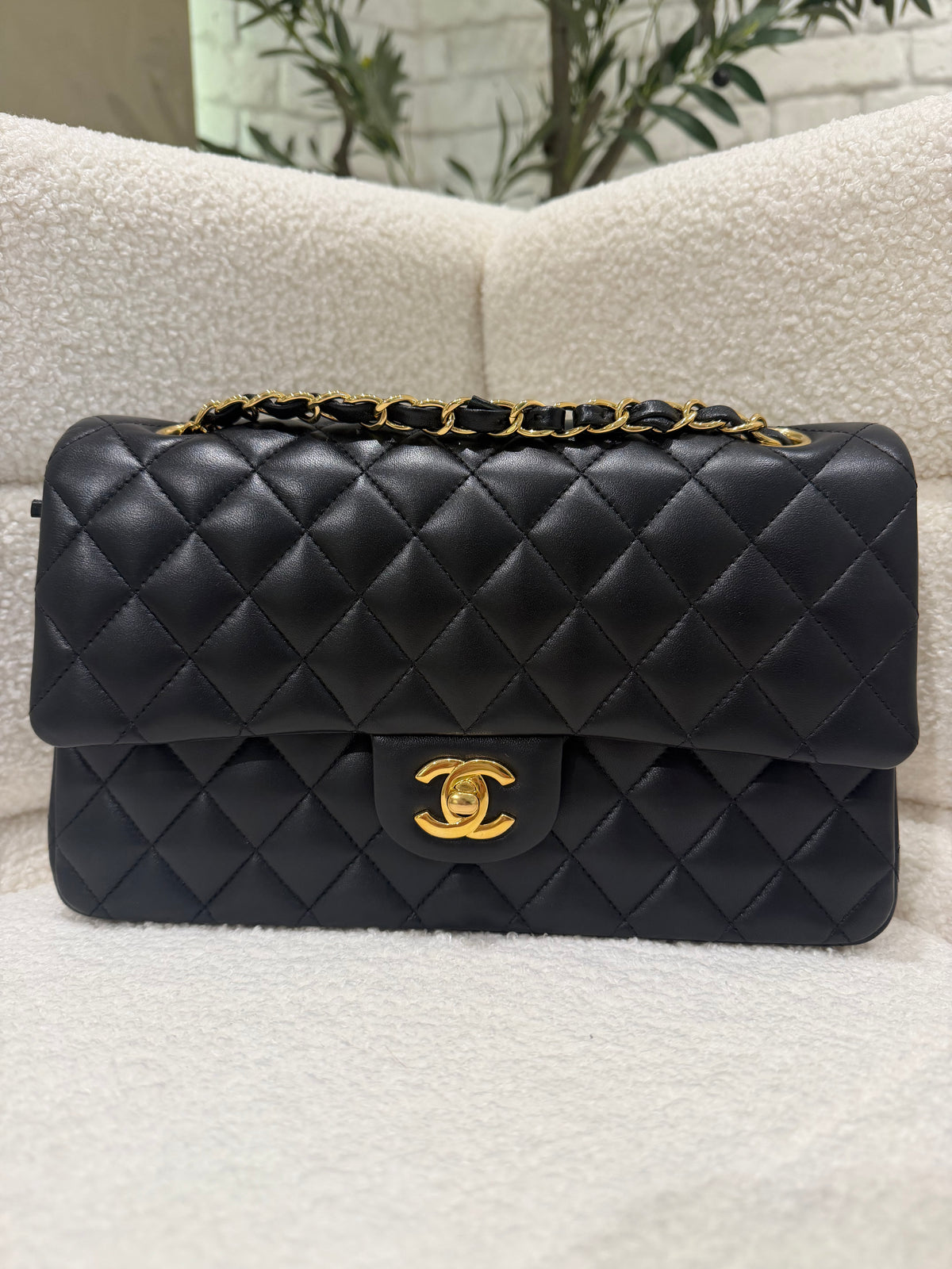 Chanel Medium Classic Flap | Gold Hardware | Series 30 | Card, box & Dust Bag | Immaculate