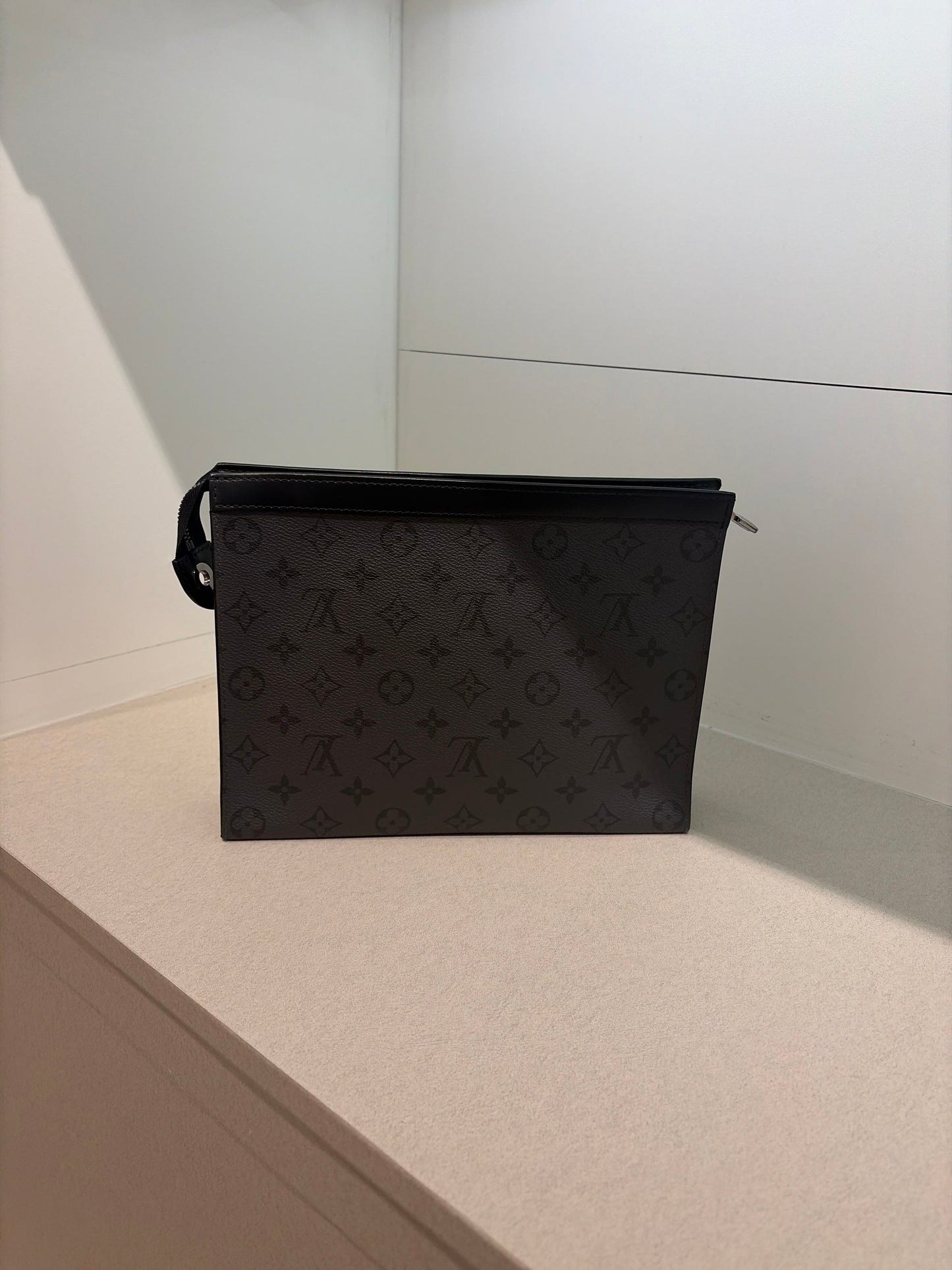 LV Pouch