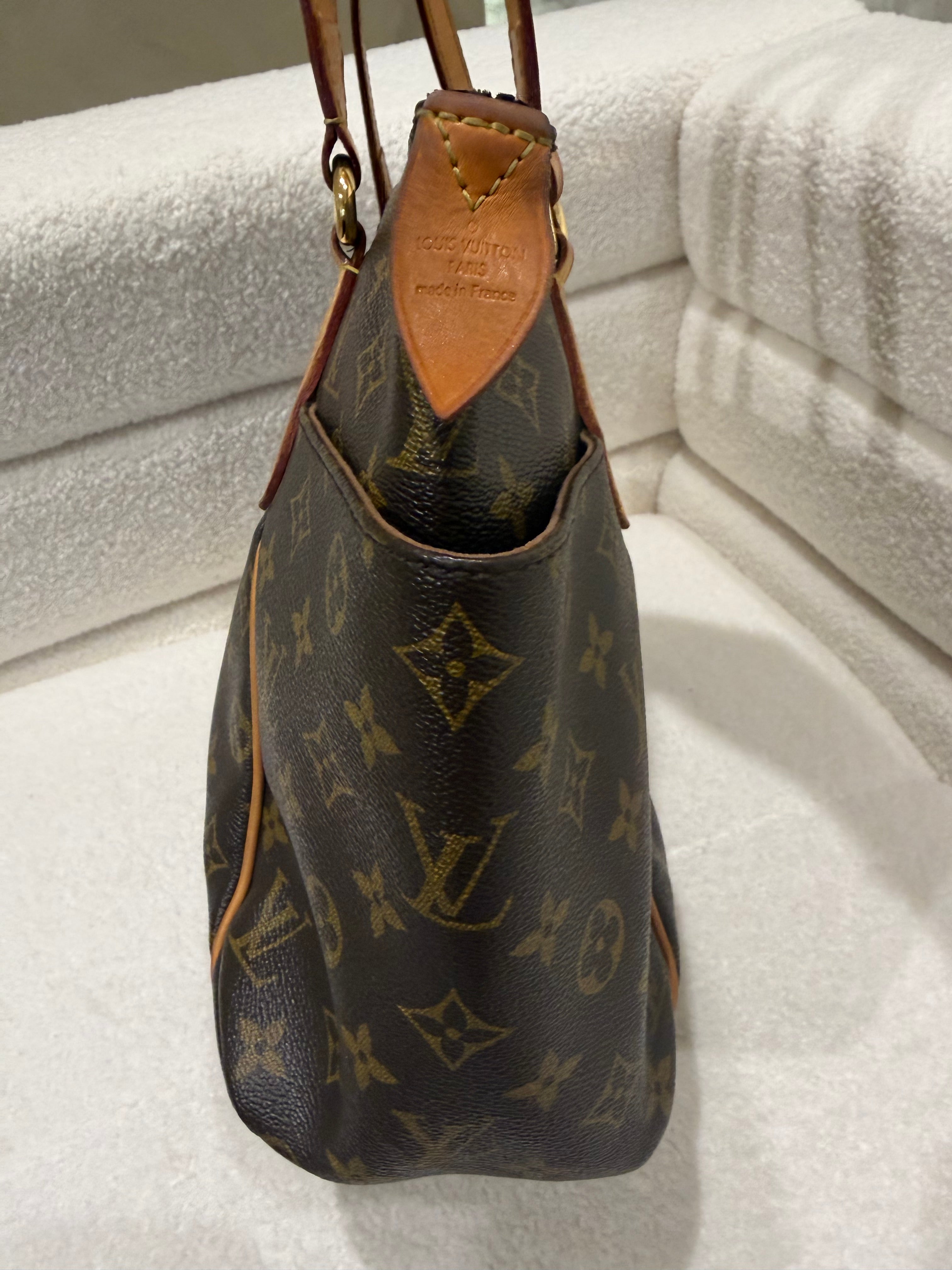 Louis Vuitton MM Monogram Shoulder Bag | Very Good Condition