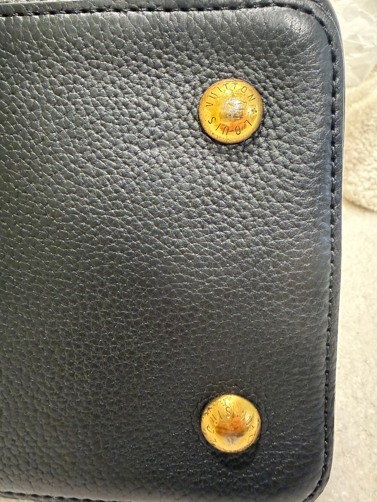 Louis Vuitton Capucines MM