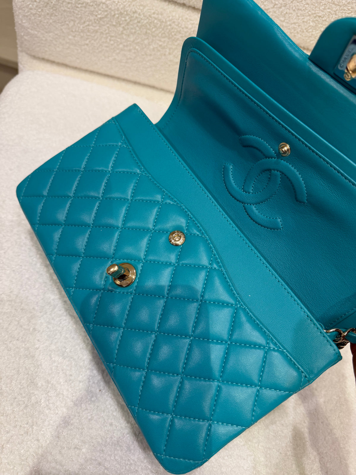 Chanel Classic Flap | Turquoise/Teal Lambskin | Gold Hardware | Very Good