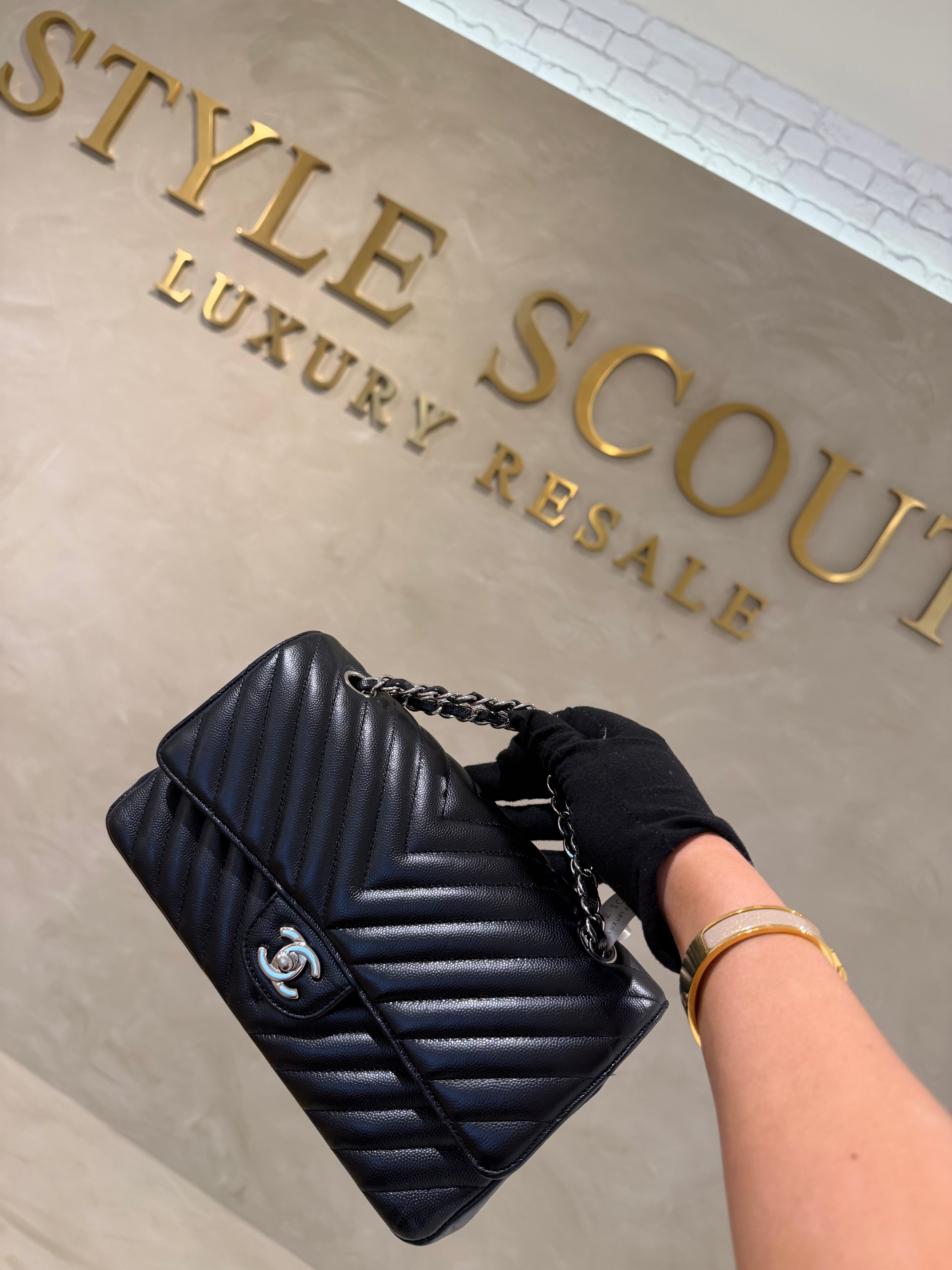 Chanel Medium Classic Flap Chevron | Black Caviar | Silver Hardware | Excellent