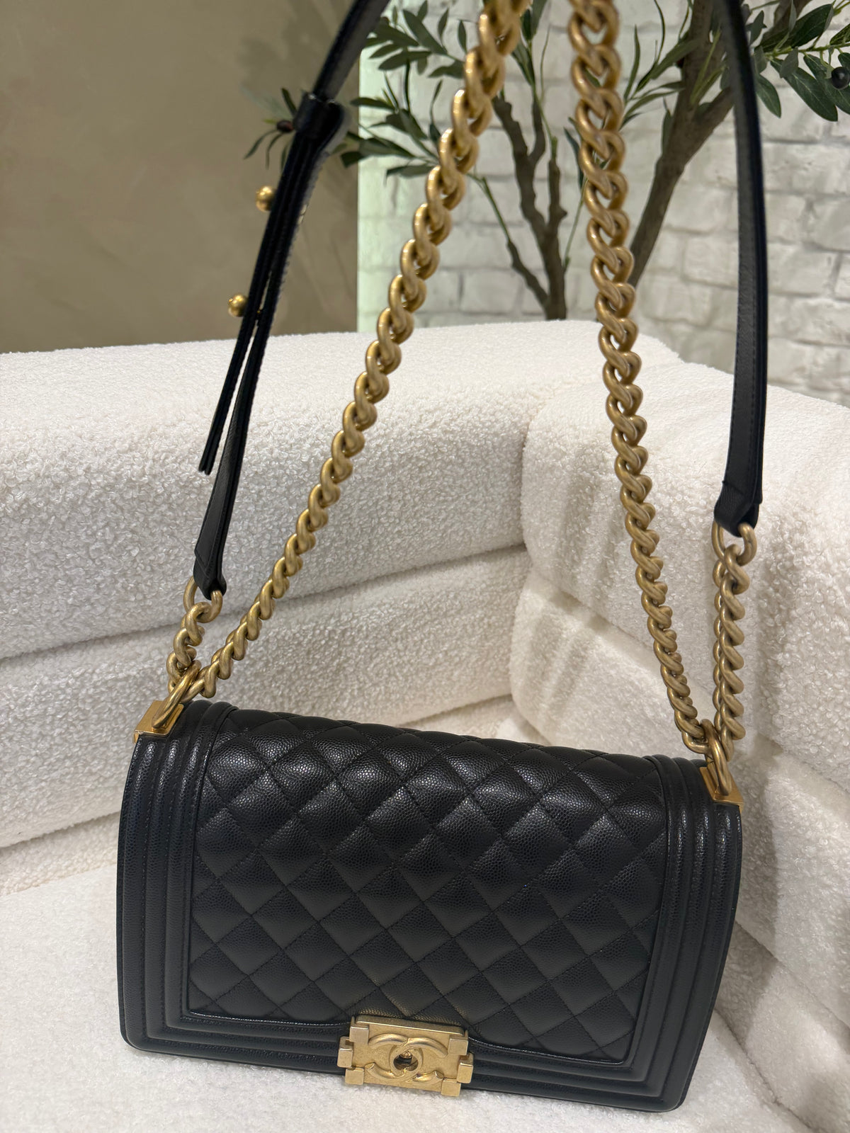 Chanel Boy Bag Medium | Caviar | Gold Hardware | Microchipped | Pristine