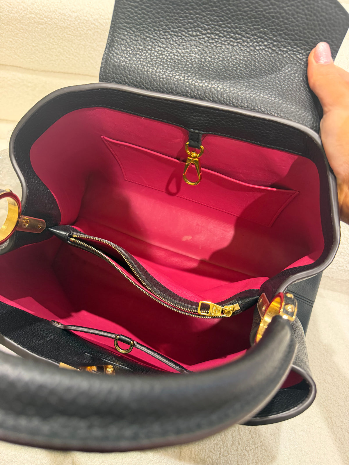 Louis Vuitton Capucines MM