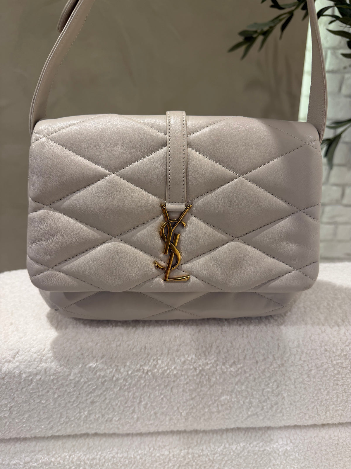 Saint Laurent Le 57 Diamond Shoulder Bag Cream Lambskin | YSL