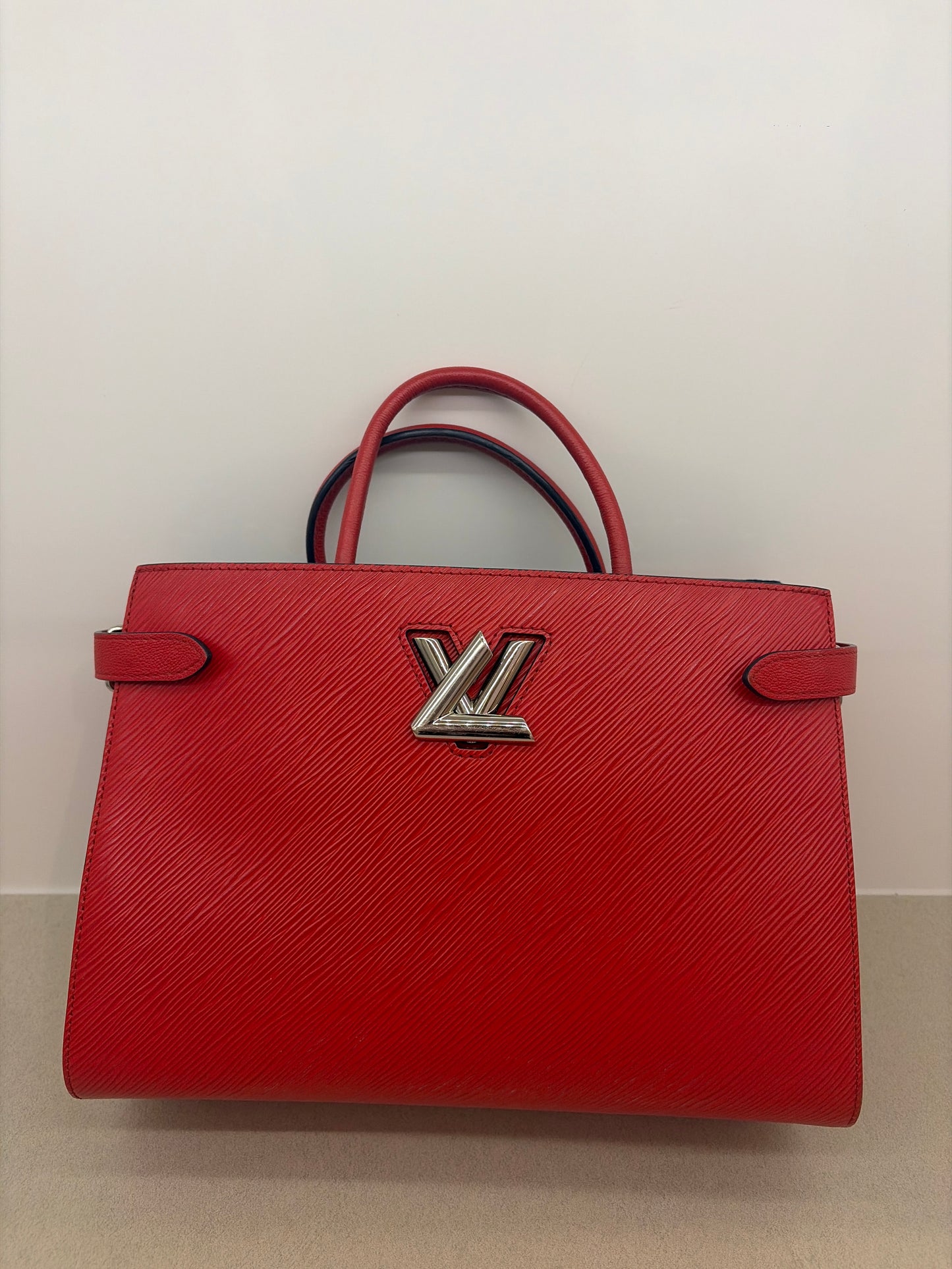 Louis Vuitton Capucines BB in Epi leather