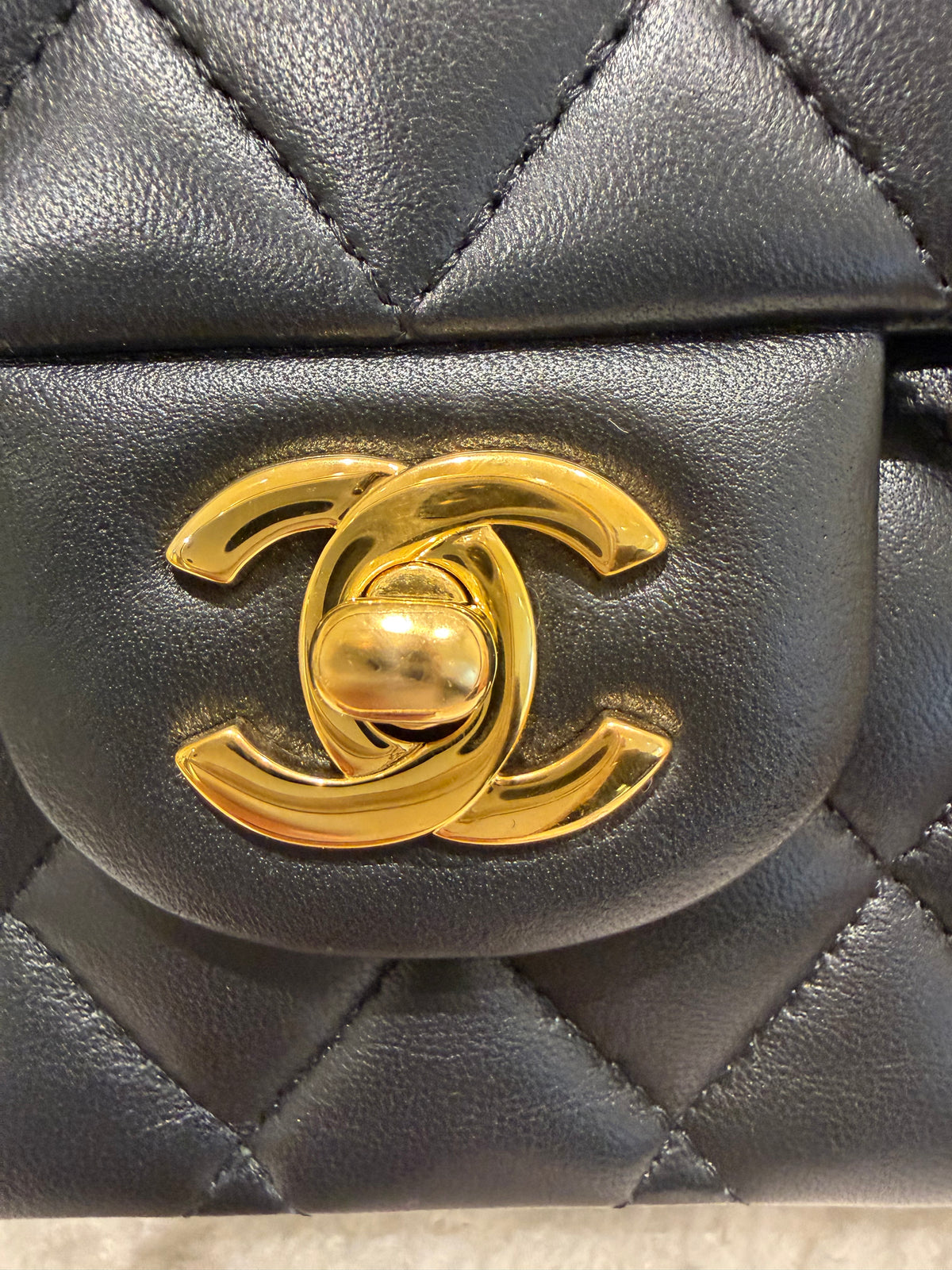 Chanel Medium Classic Flap | Gold Hardware | Series 30 | Card, box & Dust Bag | Immaculate
