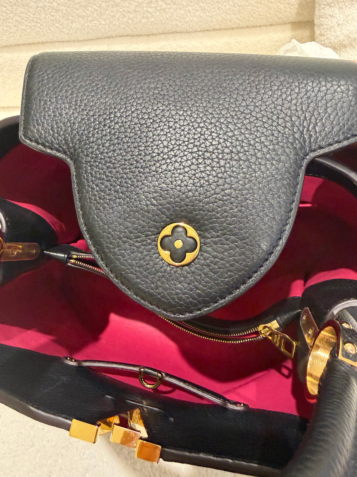 Louis Vuitton Capucines MM