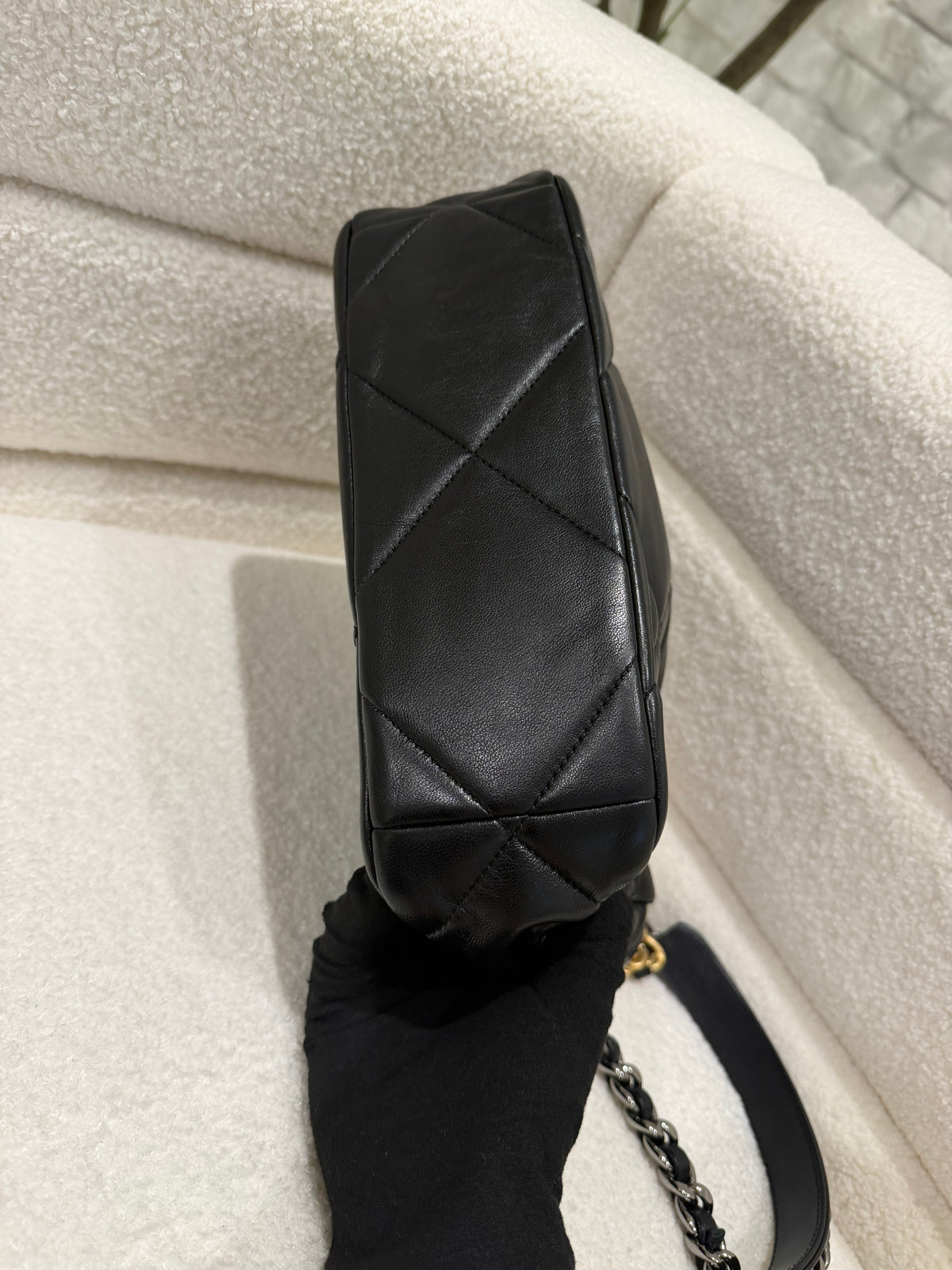 Chanel 19 Small | Mixed Metal Hardware | Microchipped | Books & Dust Bag | Immaculate