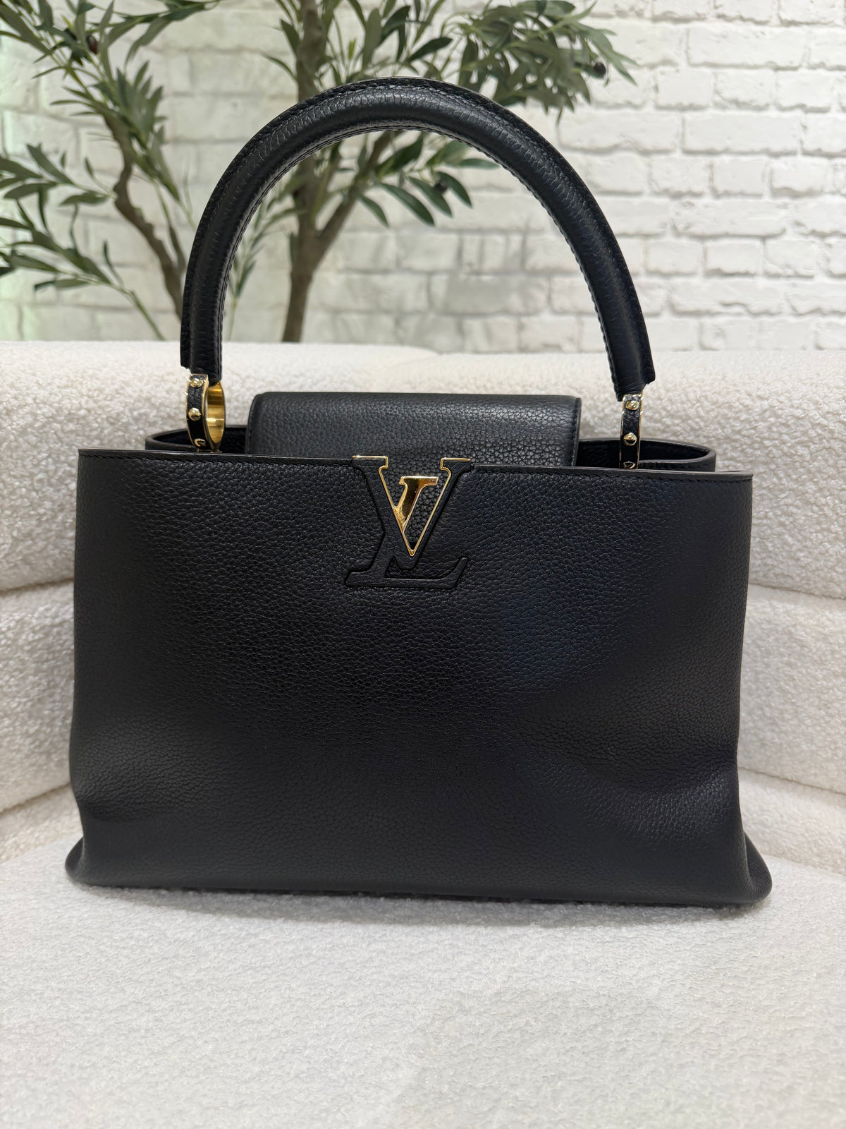 Louis Vuitton Capucines MM