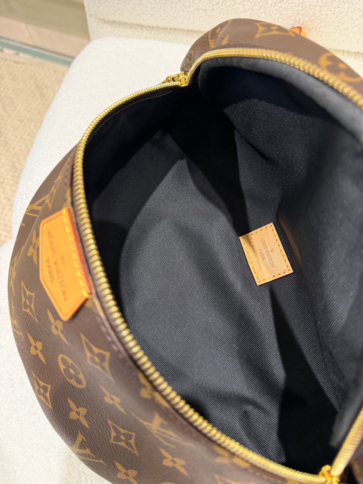 Louis Vuitton Monogram Bumbag | Pristine | Microchipped (reserved)