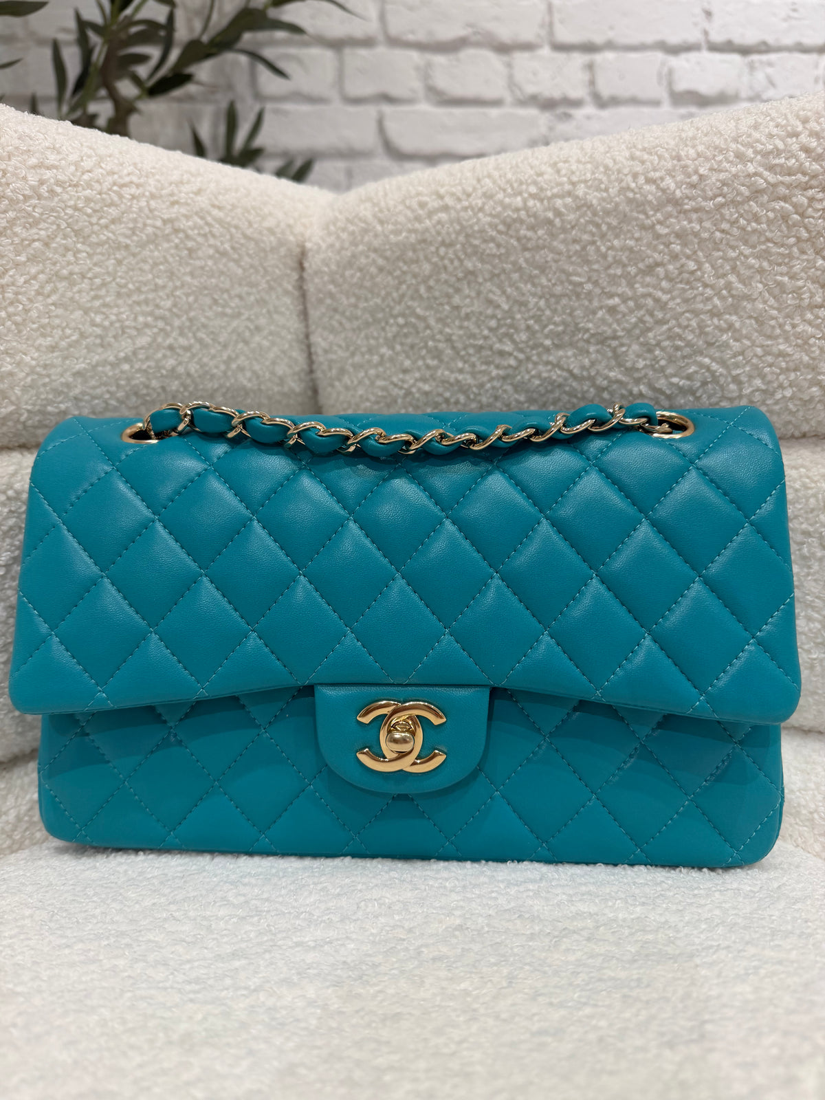 Chanel Classic Flap | Turquoise/Teal Lambskin | Gold Hardware | Very Good