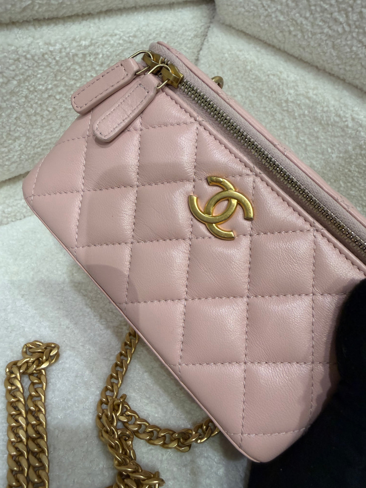 Chanel Sweetheart Vanity Case | Pink Lambskin | Gold Hardware | Excellent