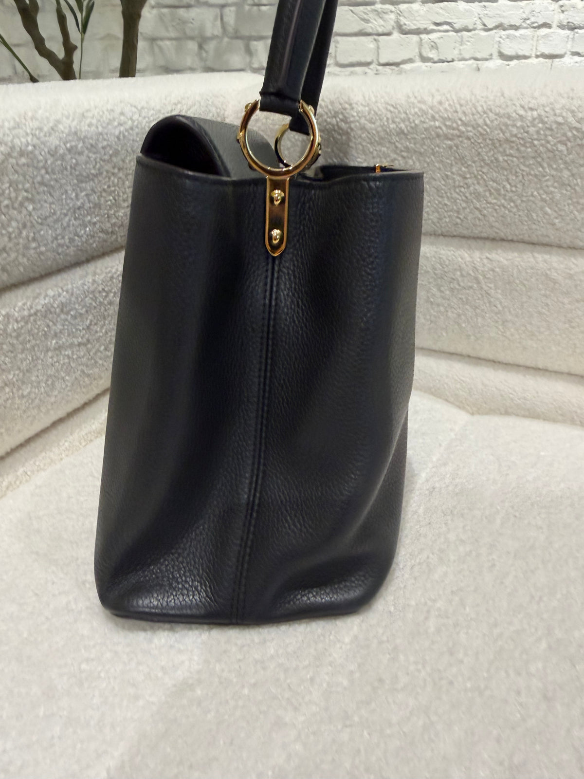 Louis Vuitton Capucines MM