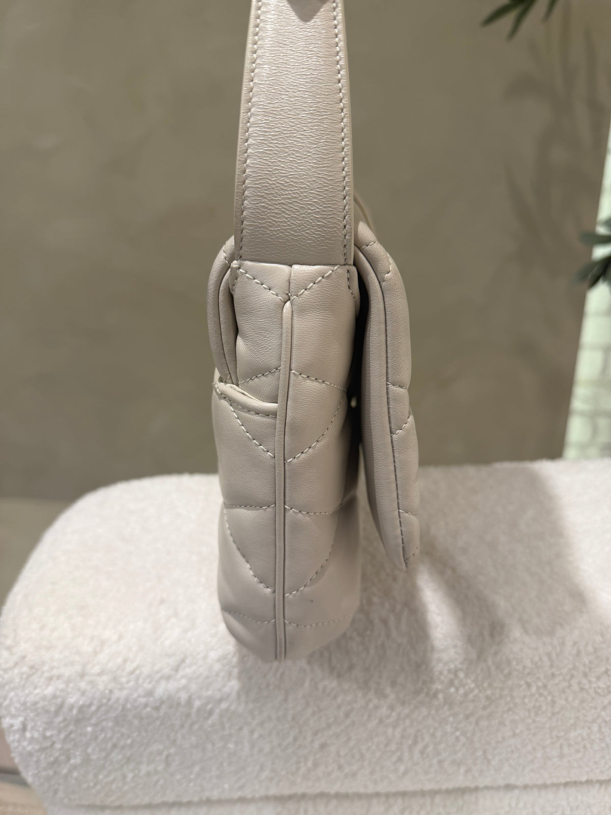 Saint Laurent Le 57 Diamond Shoulder Bag Cream Lambskin | YSL