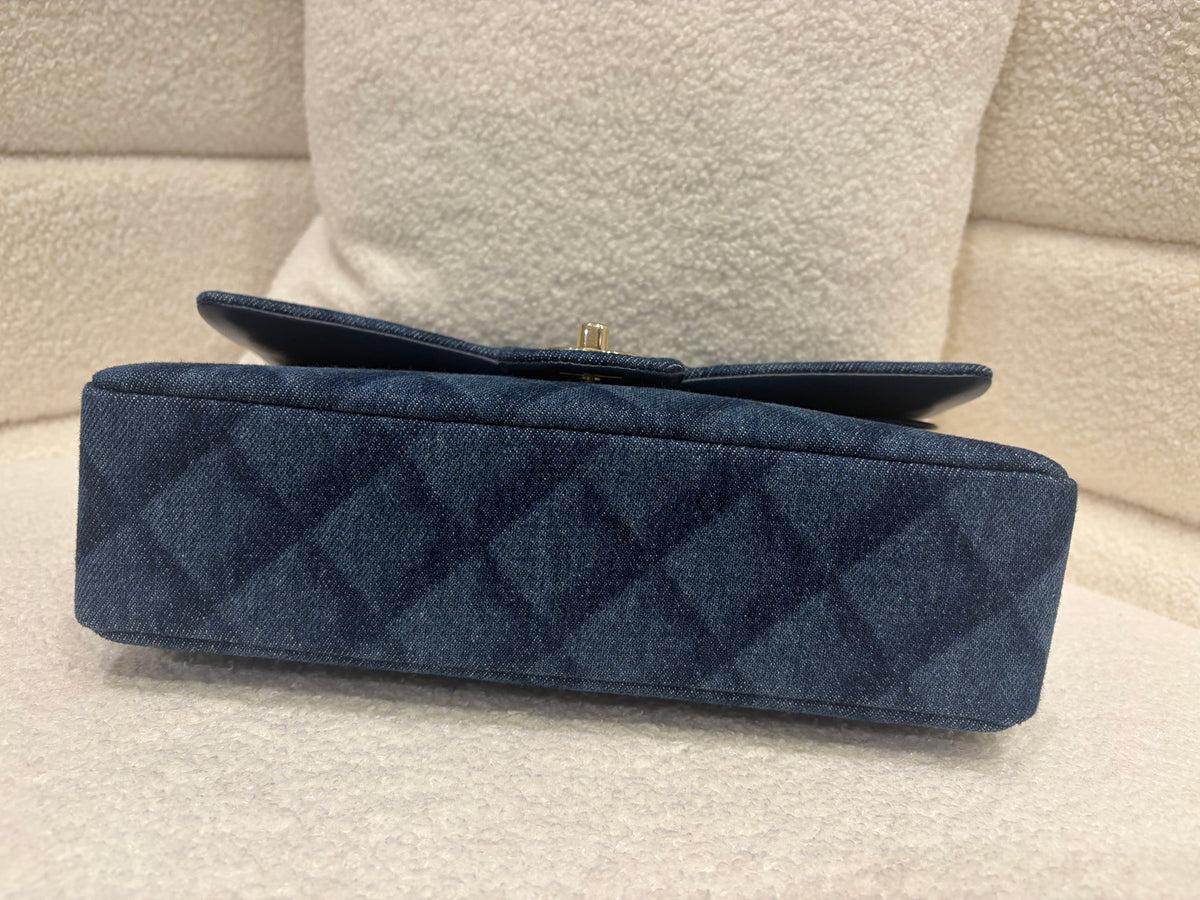 Chanel Classic Double Flap | Medium | Bleu Tromp L'oeil Denim | Champagne Gold-Tone Hardware | Unused