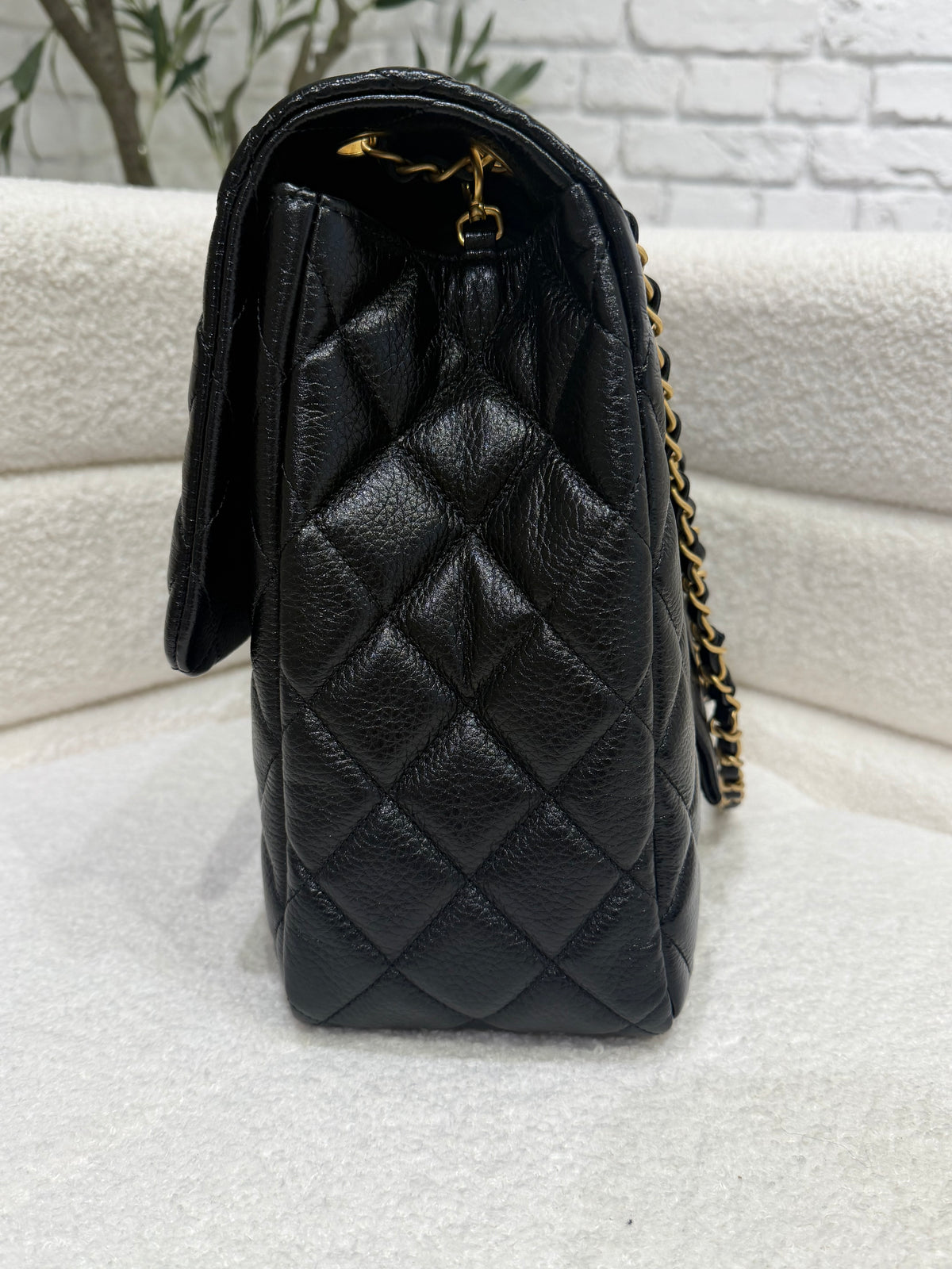 Chanel Airline Flap | XXL | Black Caviar | Gold Hardware | Excellent