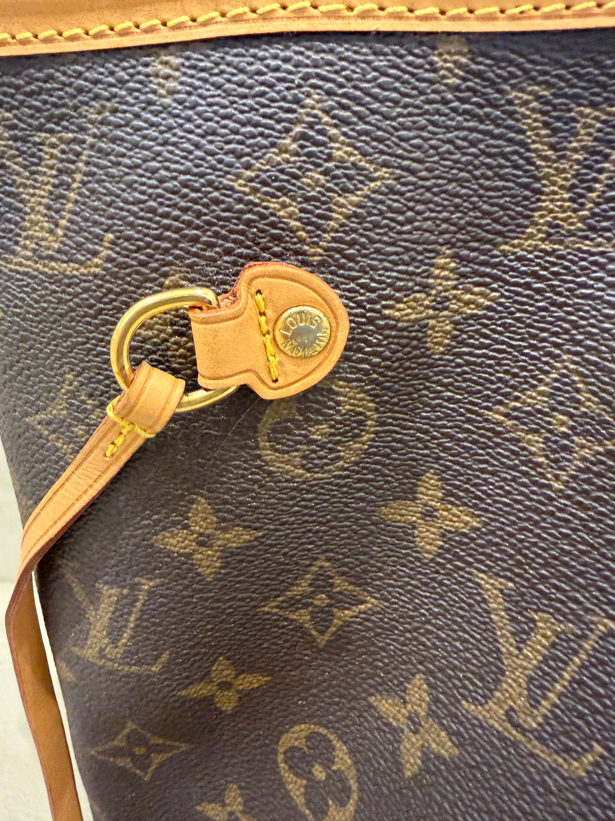 Louis Vuitton Neverfull MM | Monogram Canvas | Gold Hardware | Excellent