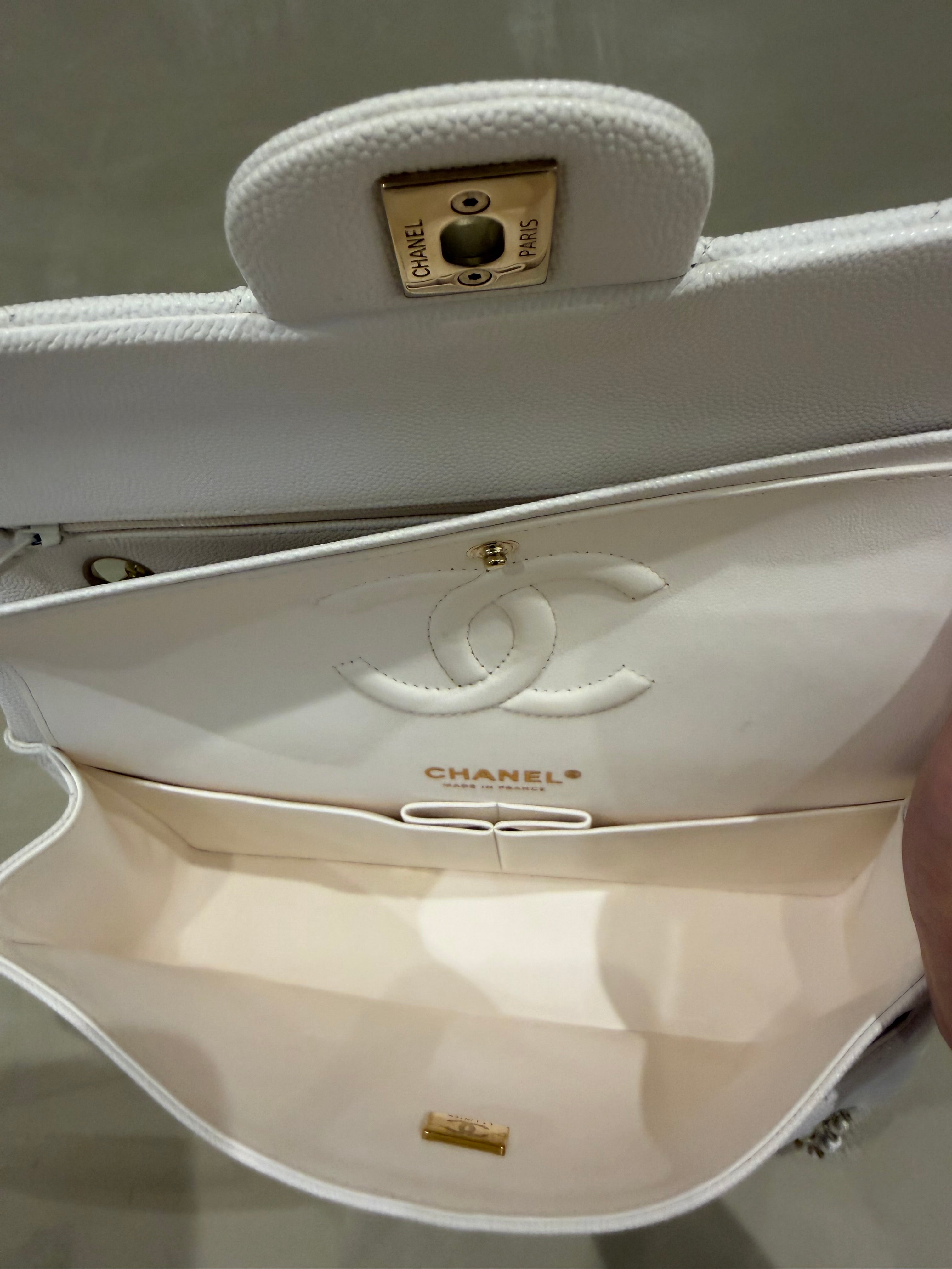 Chanel medium classic flap white
