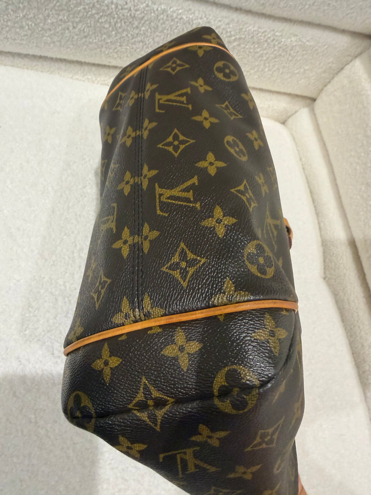 Louis Vuitton MM Monogram Shoulder Bag | Very Good Condition
