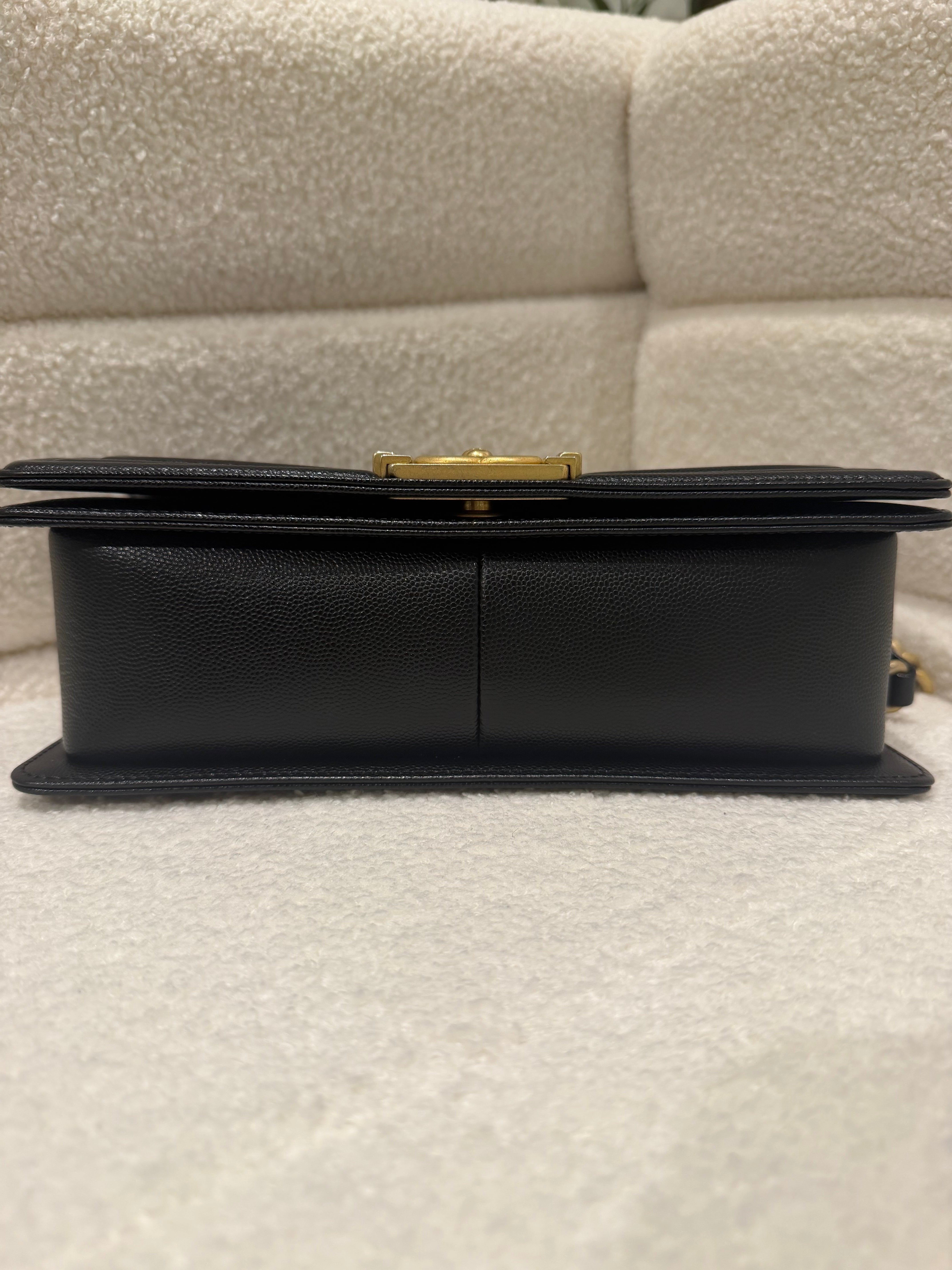 Chanel Boy Bag Medium | Caviar | Gold Hardware | Microchipped | Pristine