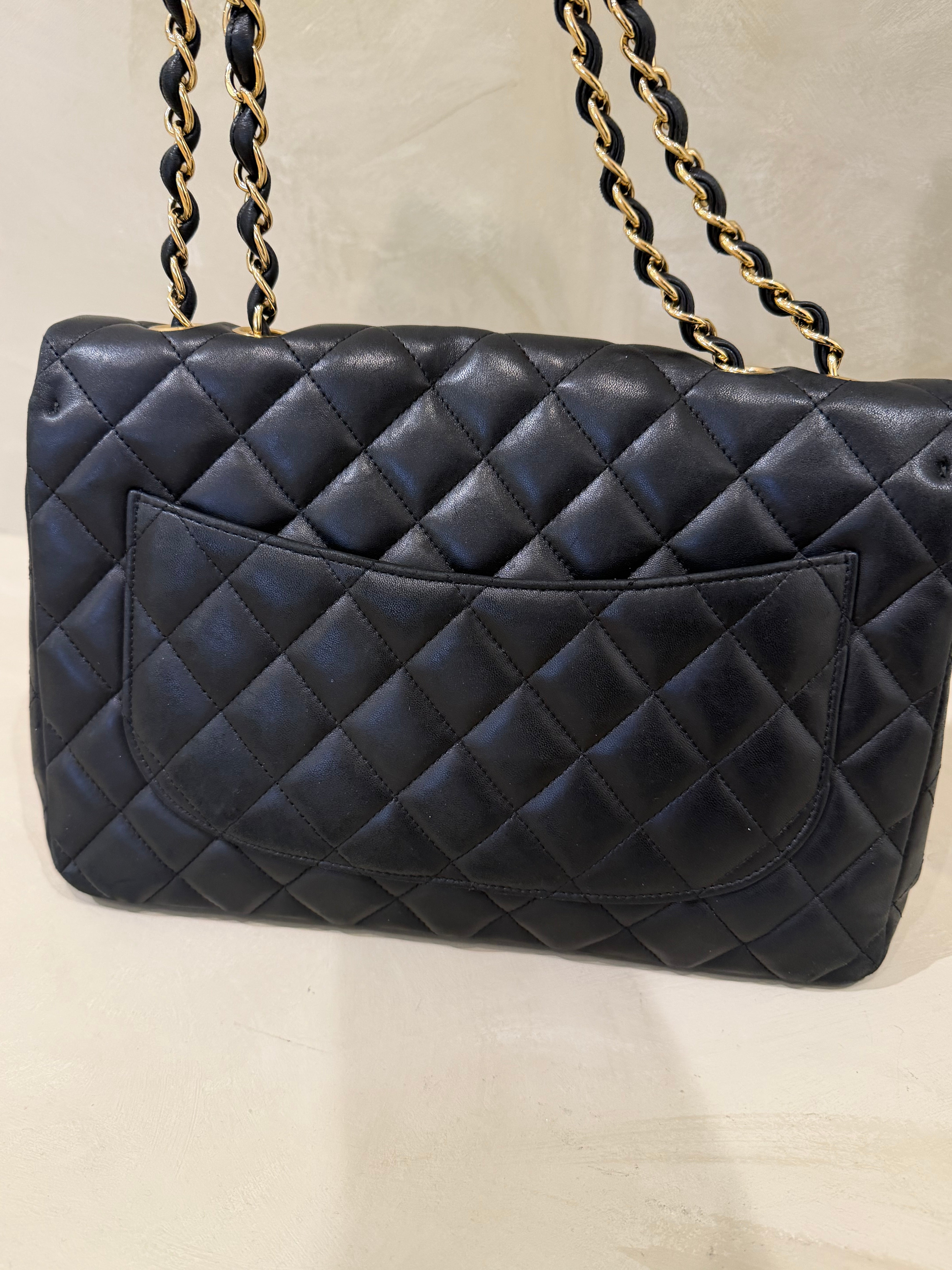 Chanel Jumbo Single Flap – Lambskin – Gold Hardware
