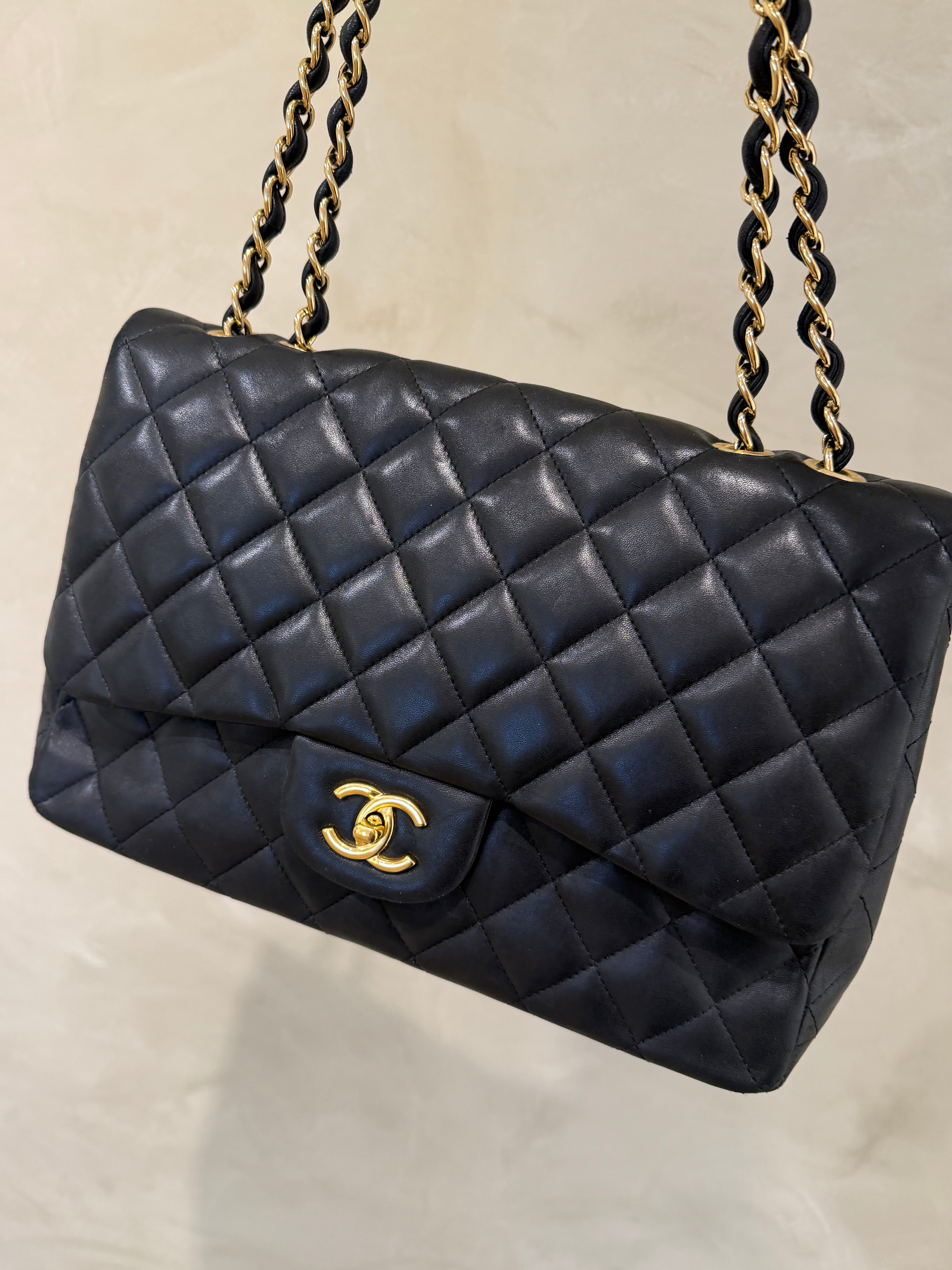 Chanel Jumbo Single Flap – Lambskin – Gold Hardware