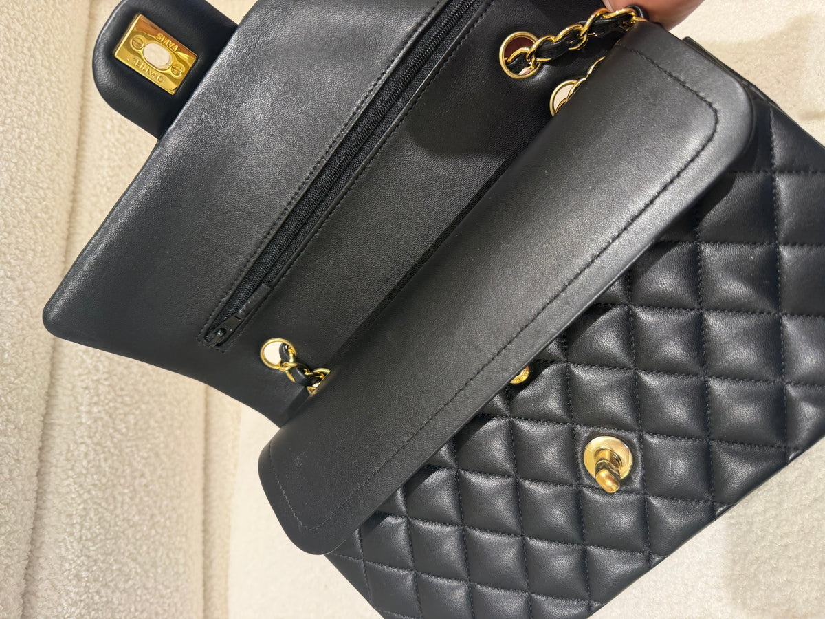 Chanel Medium Classic Flap | Gold Hardware | Series 30 | Card, box & Dust Bag | Immaculate