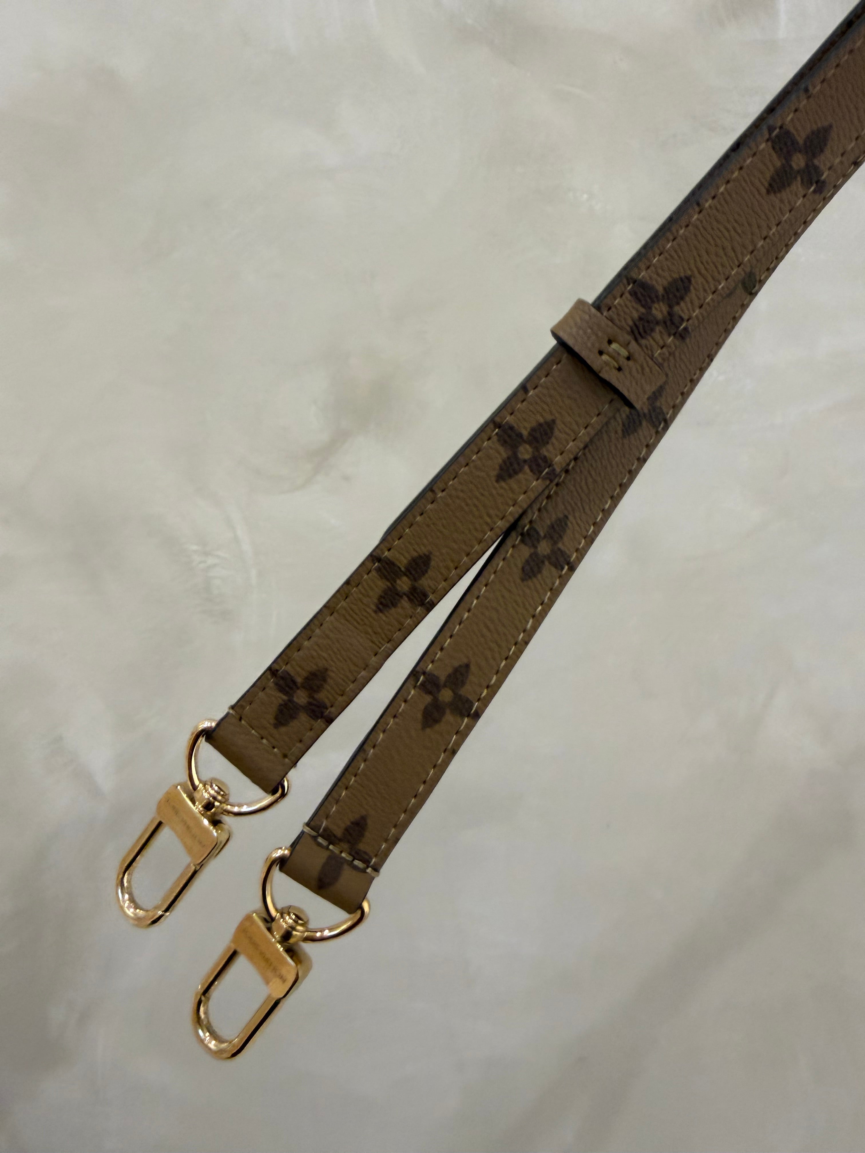 Louis Vuitton Pochette Métis Bag (RESERVED )