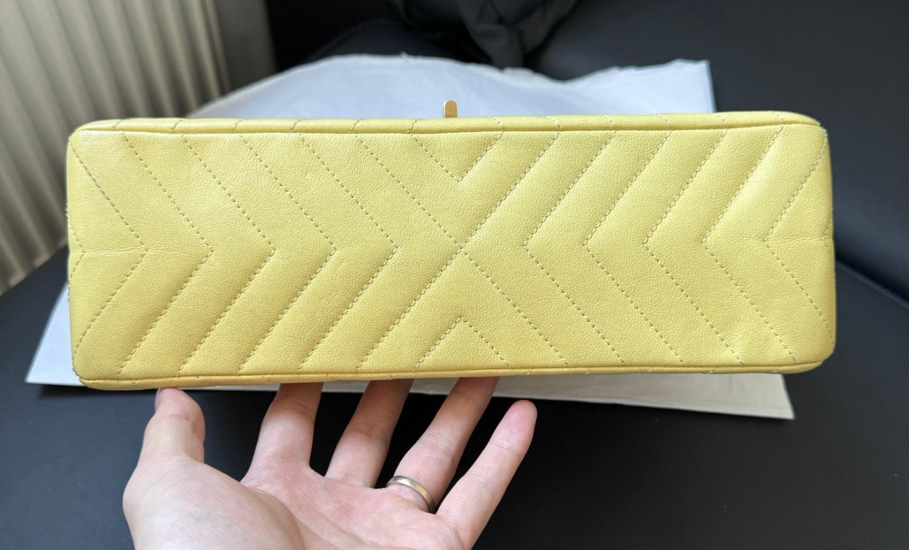 Chanel medium Reissue Bag