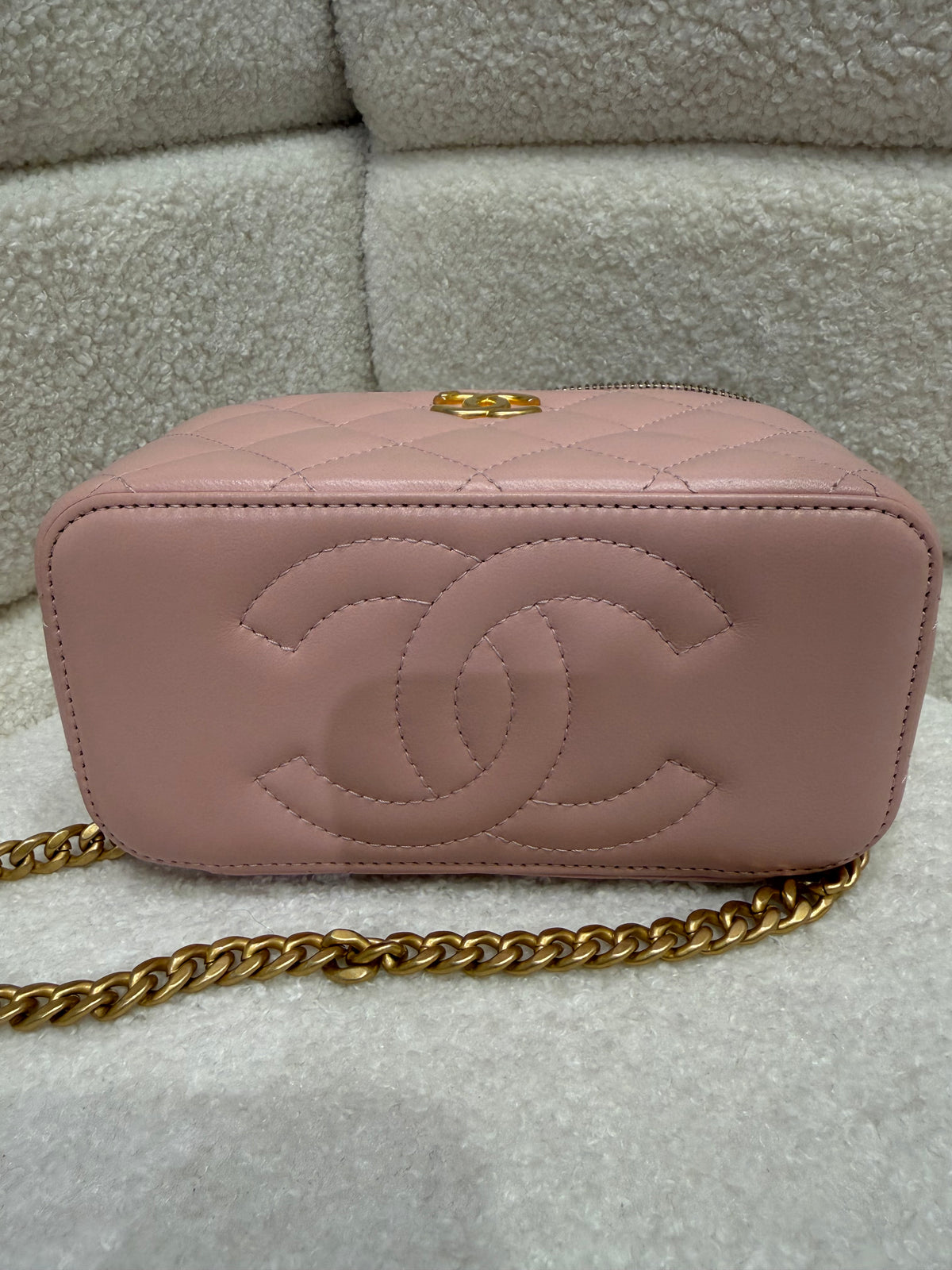 Chanel Sweetheart Vanity Case | Pink Lambskin | Gold Hardware | Excellent