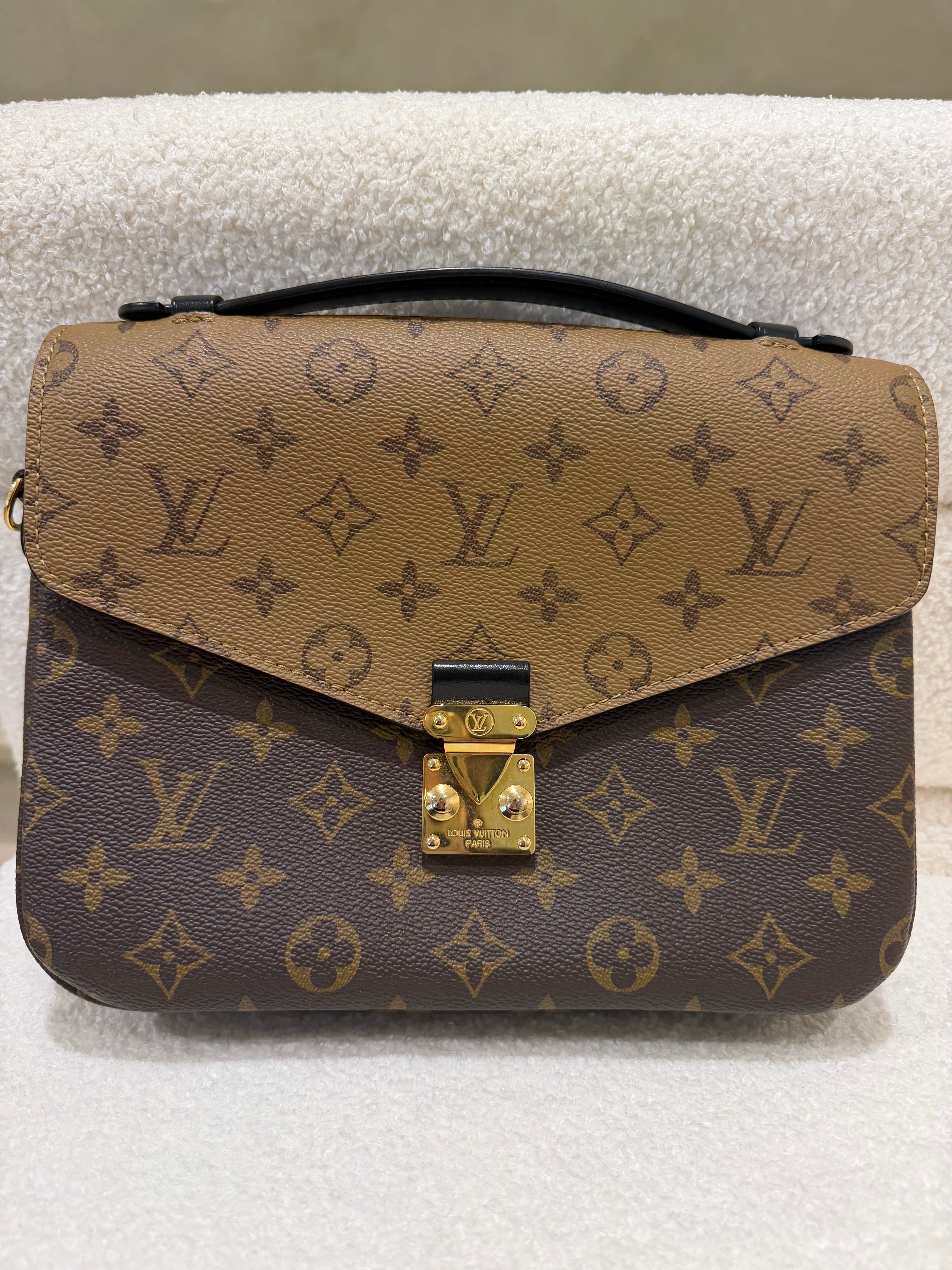 Louis Vuitton Pochette Métis Bag (RESERVED )