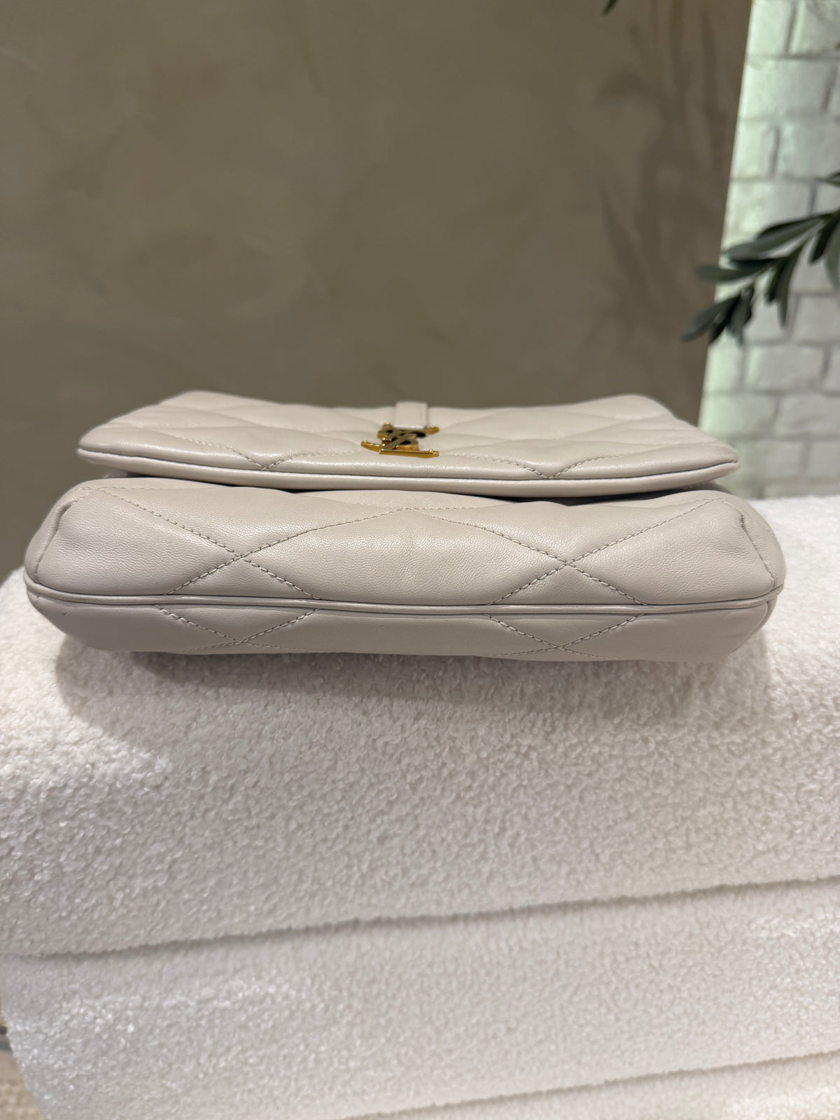 Saint Laurent Le 57 Diamond Shoulder Bag Cream Lambskin | YSL