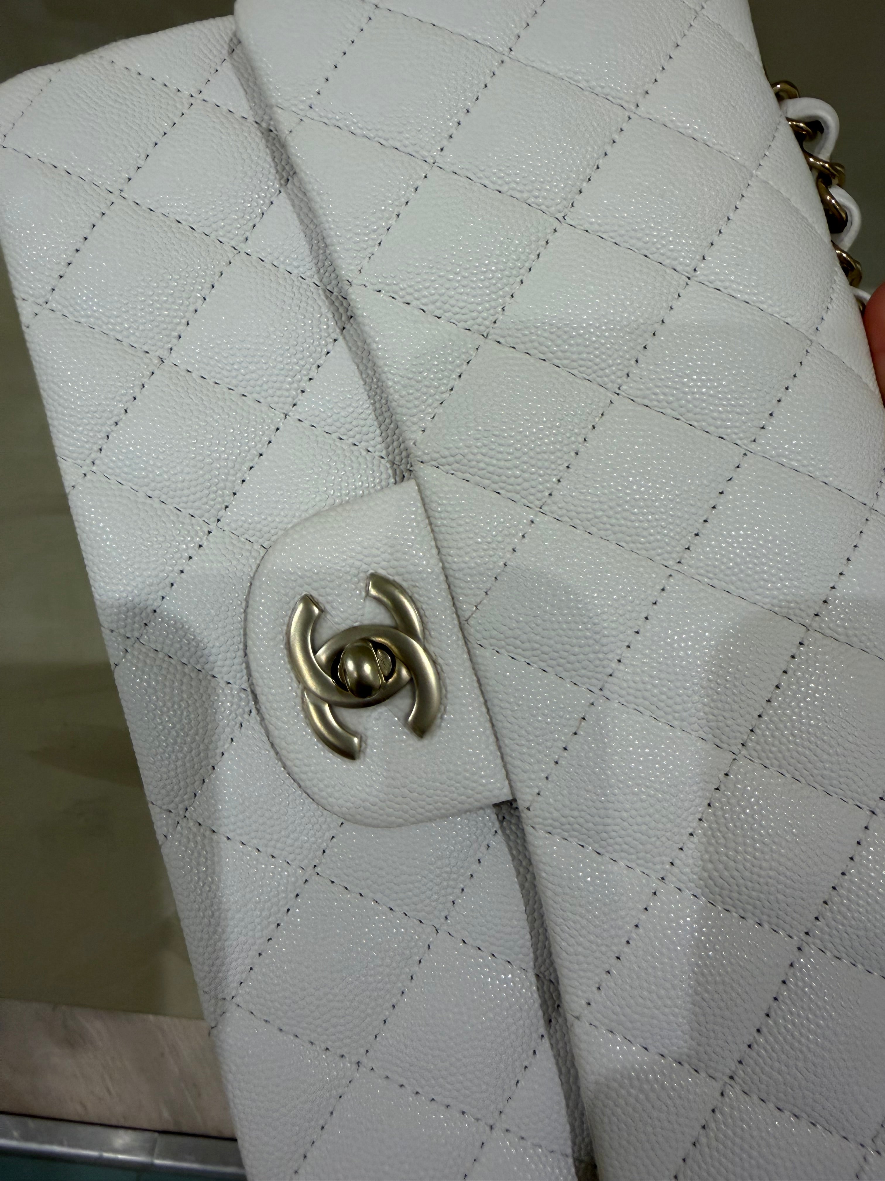 Chanel medium classic flap white
