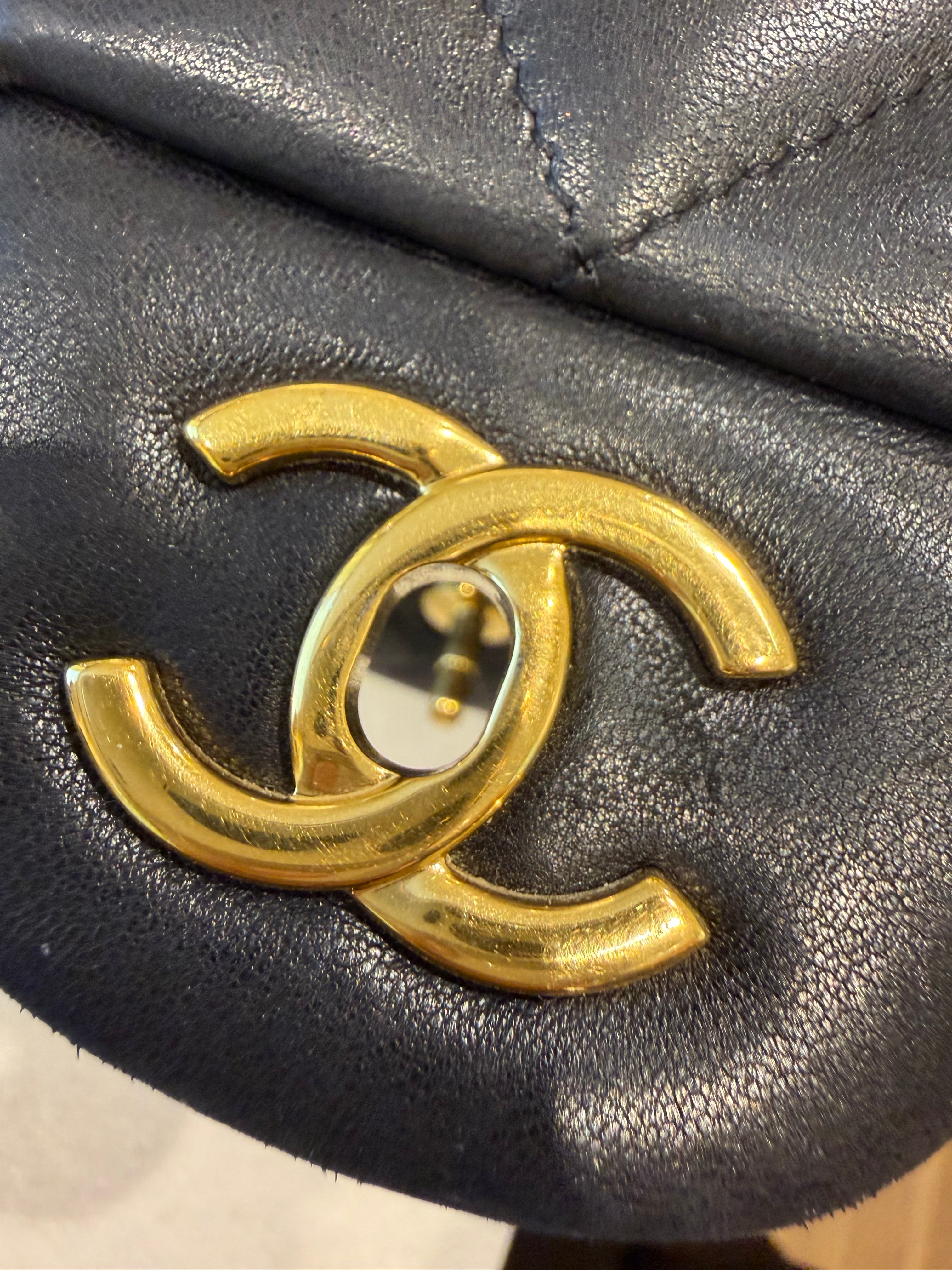 Chanel Jumbo Single Flap – Lambskin – Gold Hardware