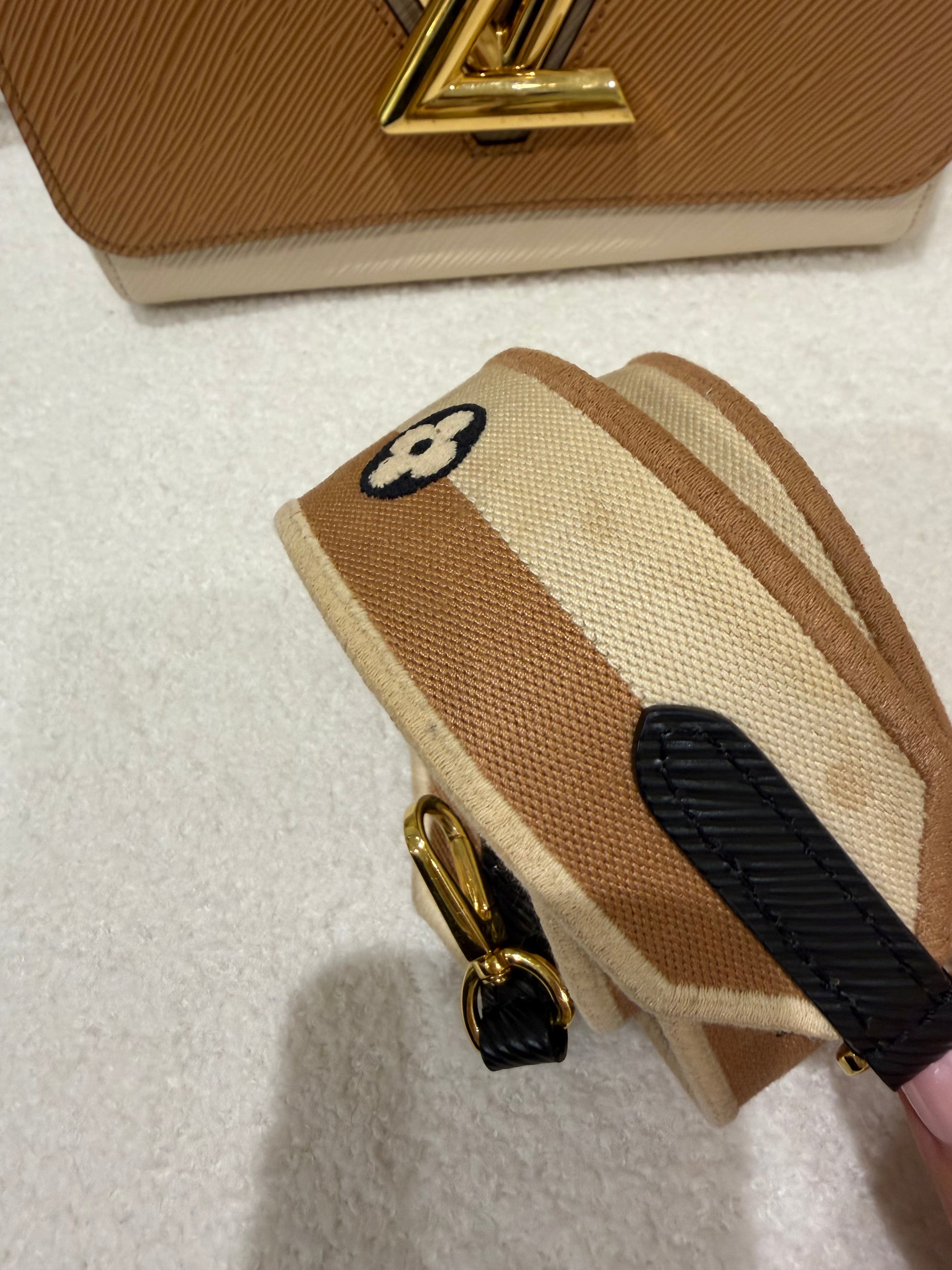 Louis Vuitton Twist | Cream & Tan | Gold Hardware | Good
