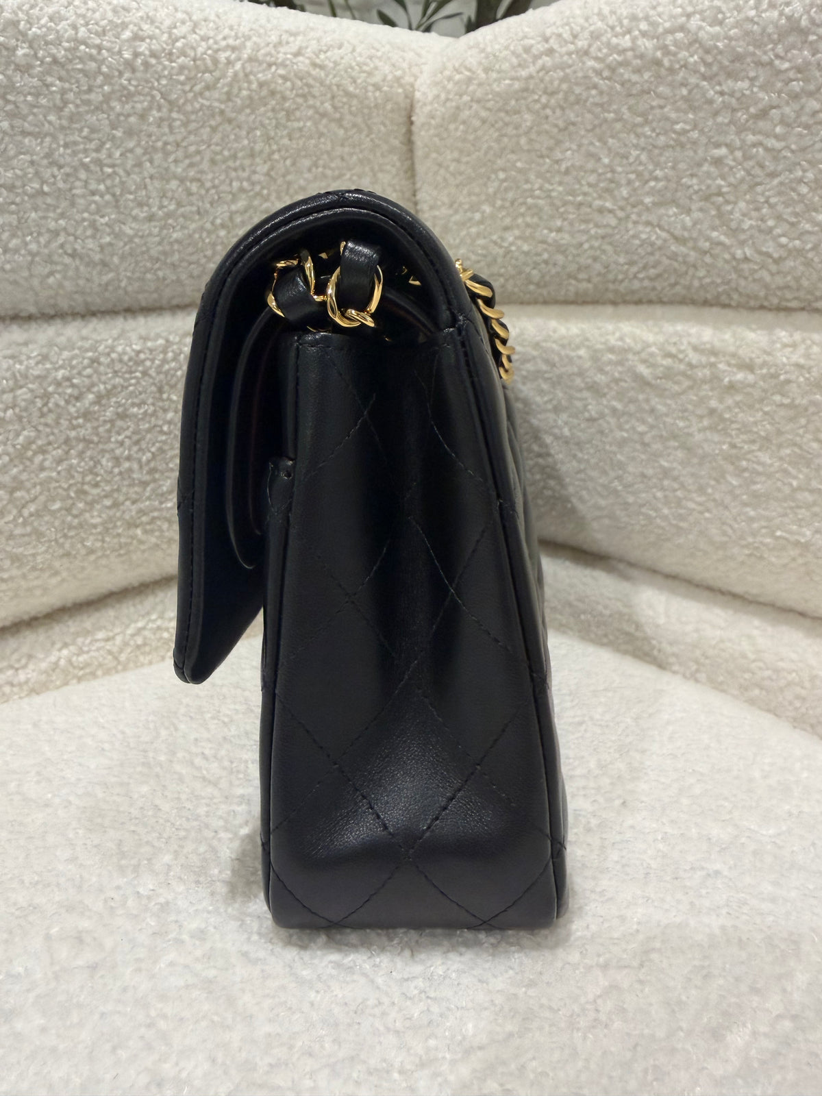 Chanel Medium Classic Flap | Gold Hardware | Series 30 | Card, box & Dust Bag | Immaculate