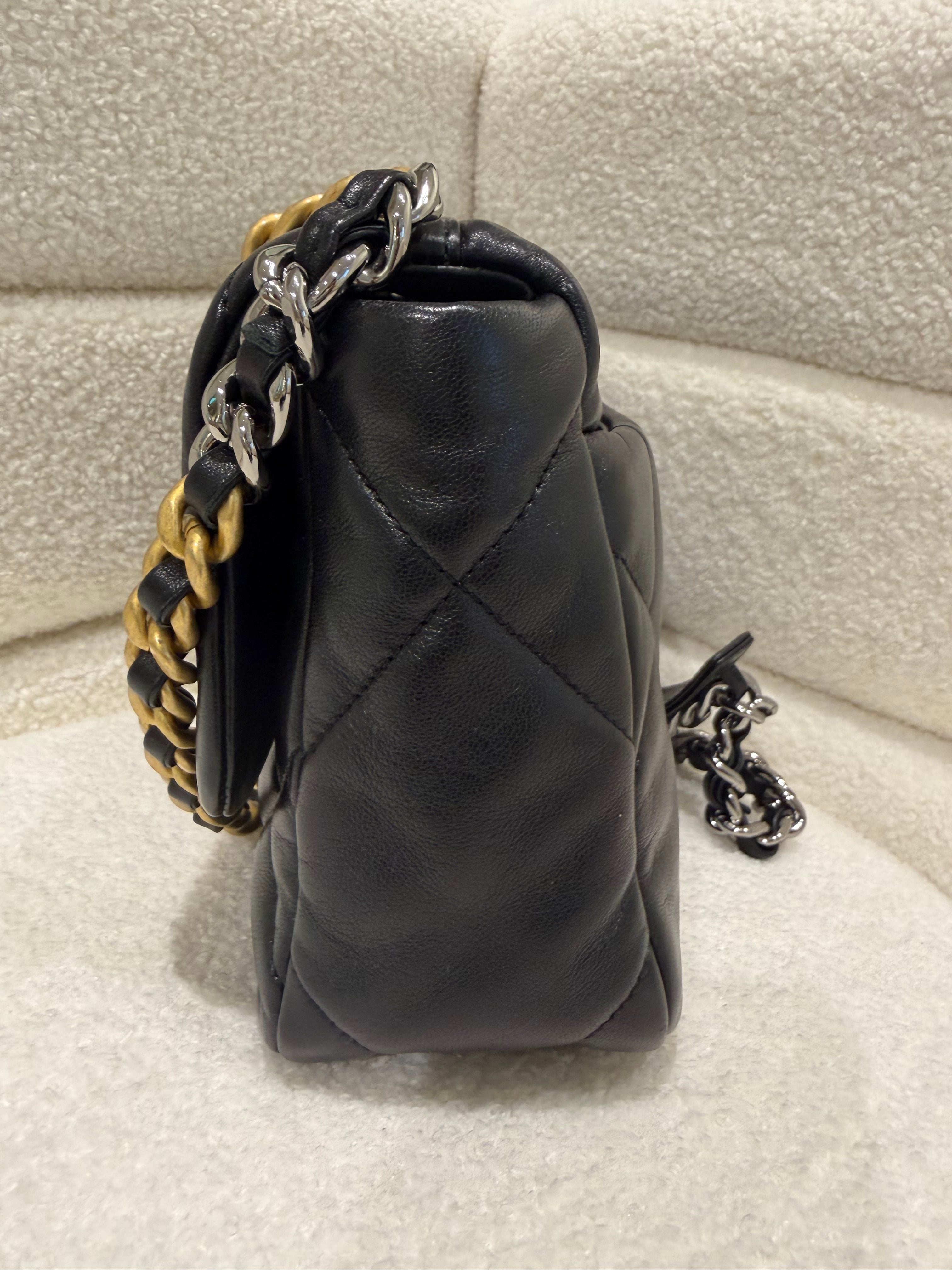 Chanel 19 Small | Mixed Metal Hardware | Microchipped | Books & Dust Bag | Immaculate