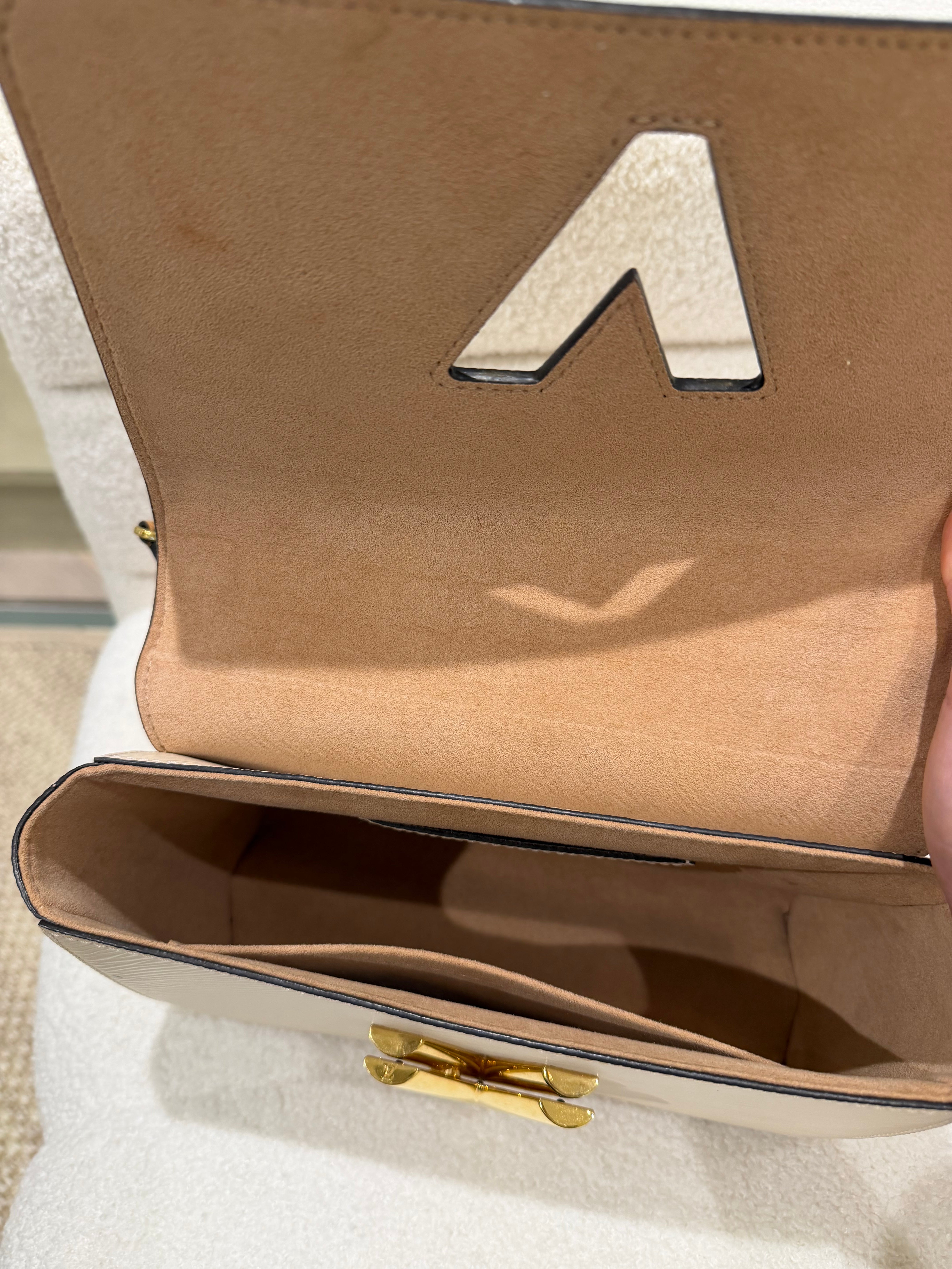 Louis Vuitton Twist | Cream & Tan | Gold Hardware | Good