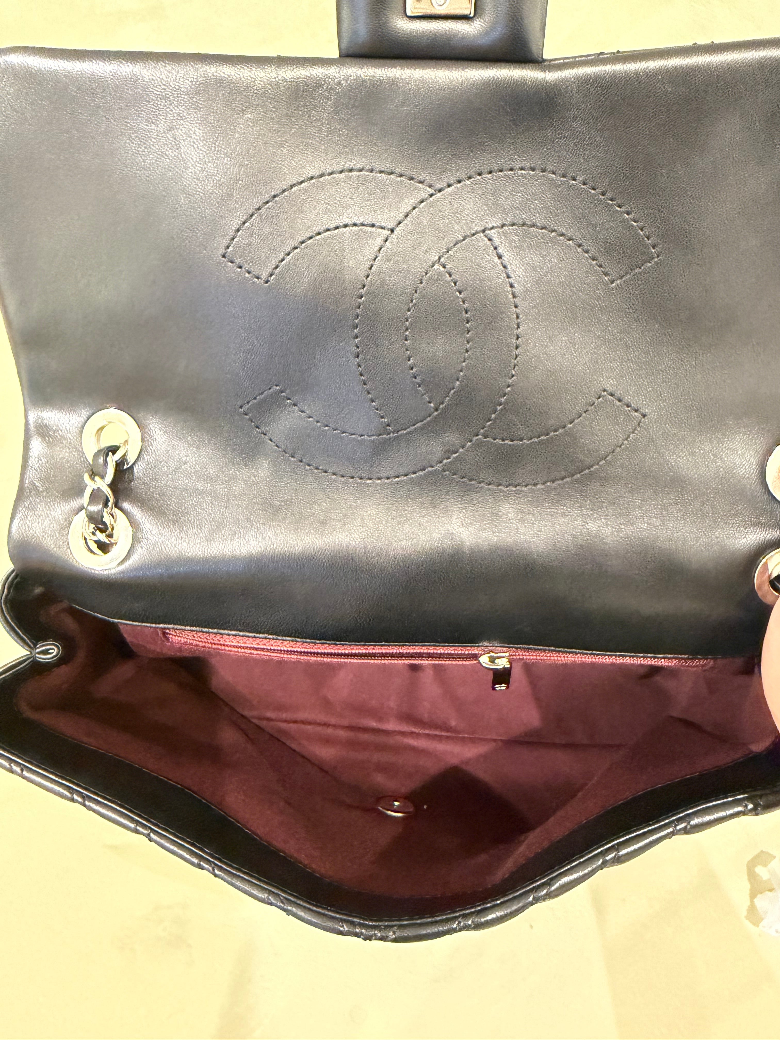 Chanel Seasonal Jumbo Single Flap | Black Lambskin | Silver Hardware | Excellent