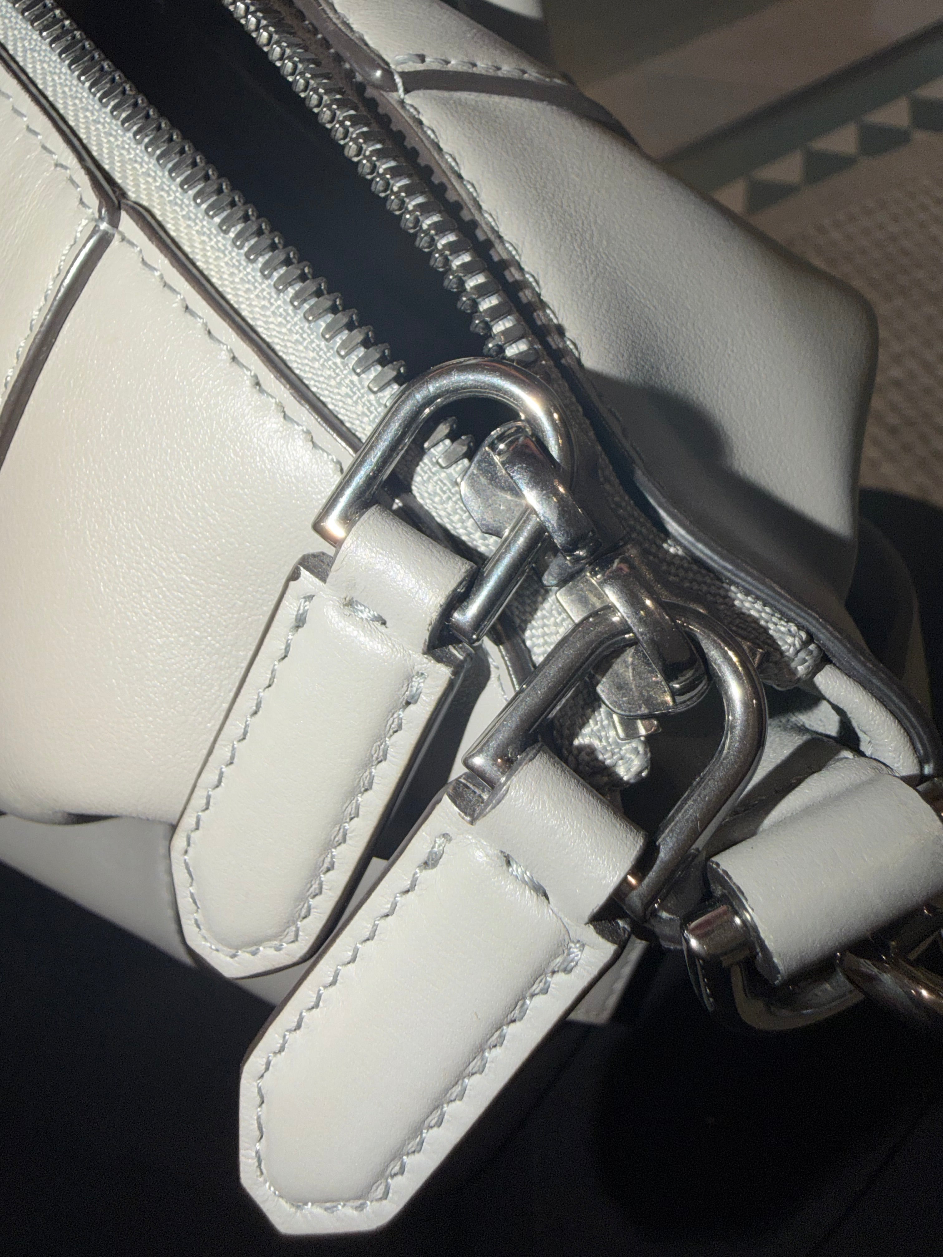 Givenchy Antigona | Grey | Excellent Condition | Dust Bag Only
