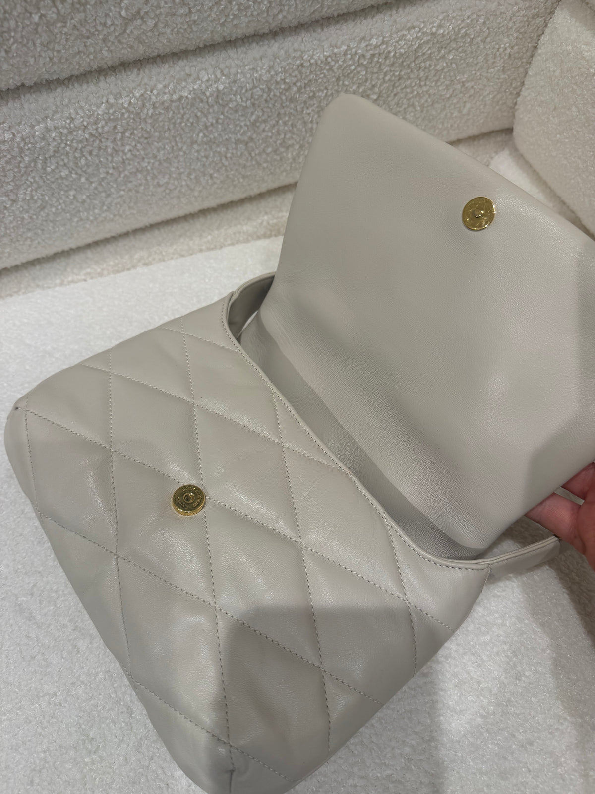 Saint Laurent Le 57 Diamond Shoulder Bag Cream Lambskin | YSL